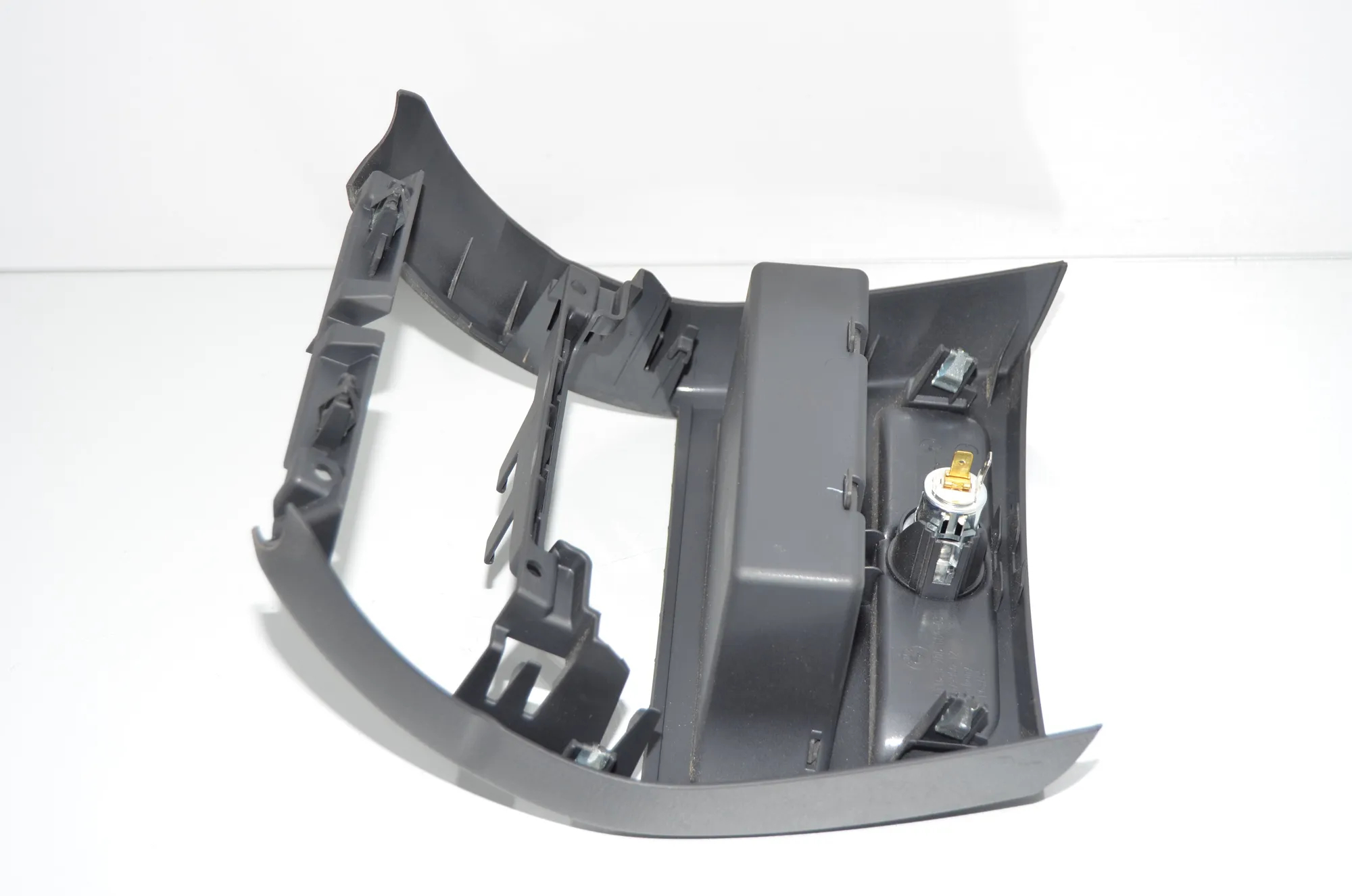 Center Console Trim – OEM 9206664 · BMW 5 (F10) 525 d 2012 – 4