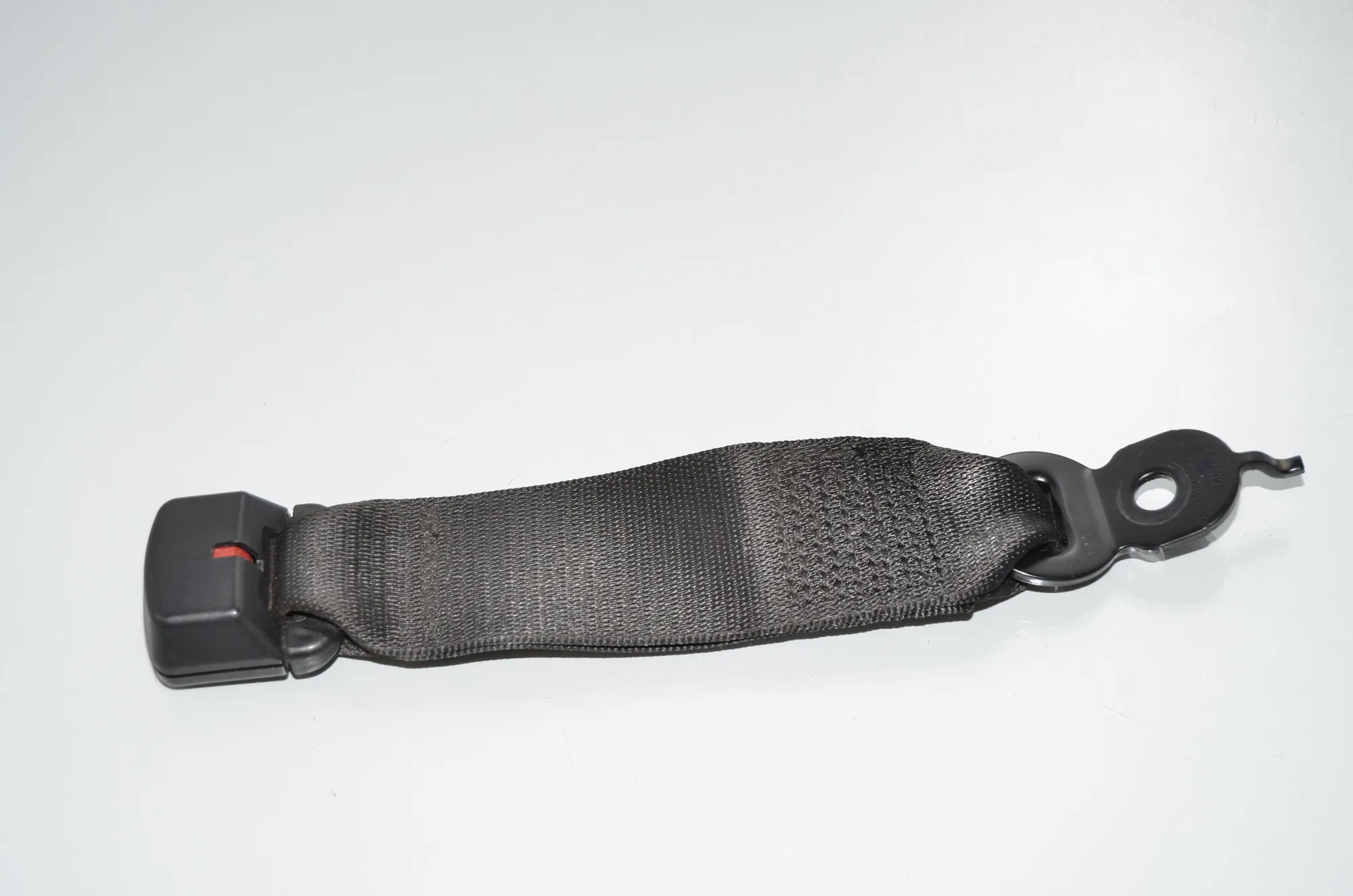 Rear Middle Seat Buckle – OEM 7244836 · BMW 5 (F10) 525 d 2012 – 3