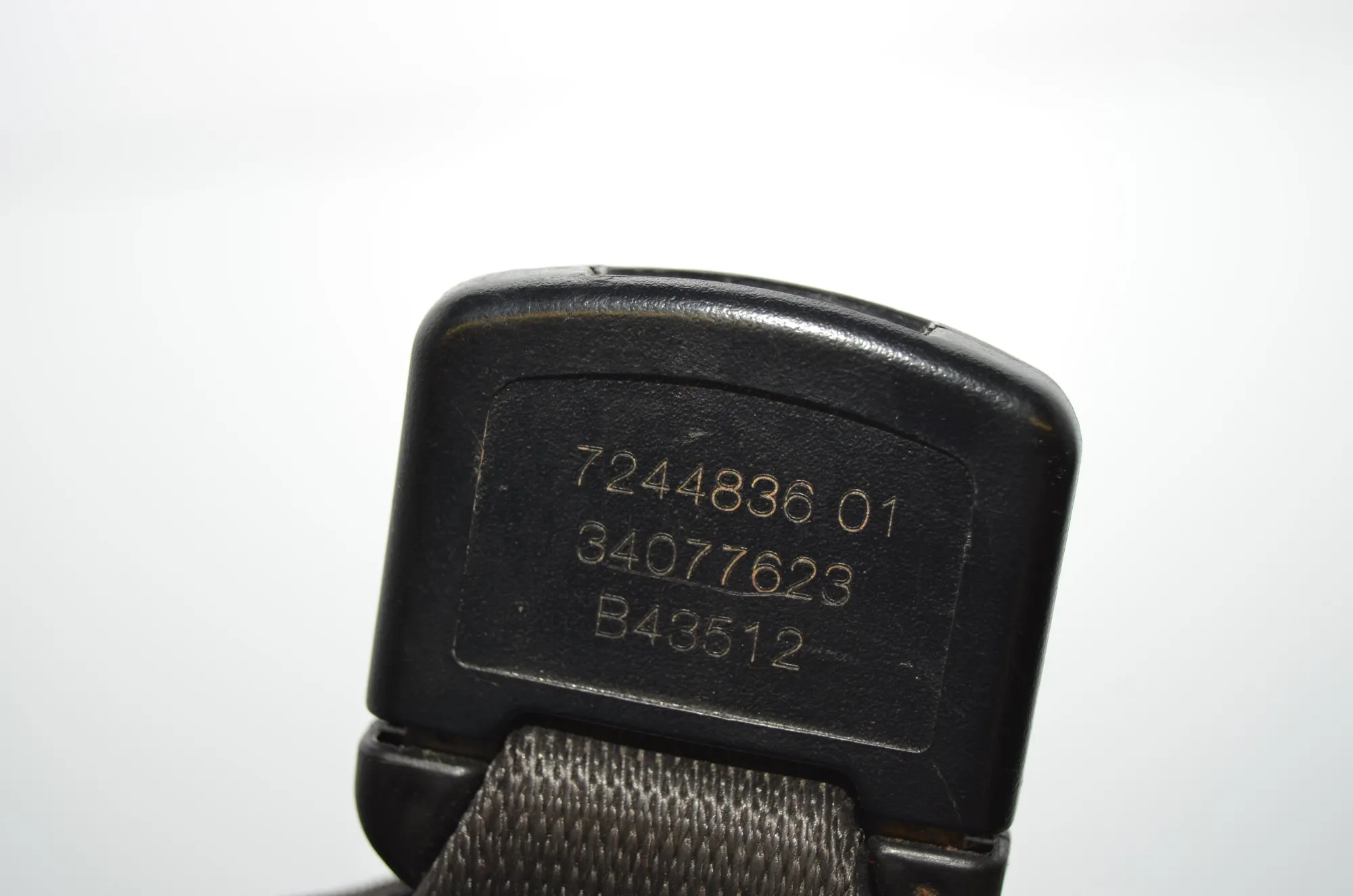 Rear Middle Seat Buckle – OEM 7244836 · BMW 5 (F10) 525 d 2012 – 5