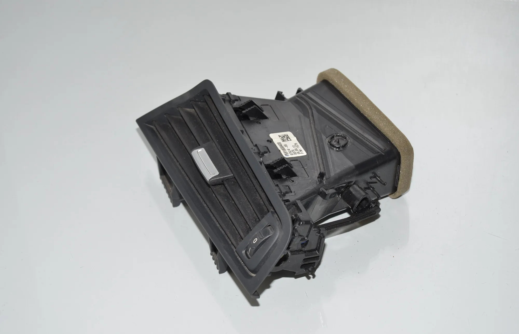 Dashboard Air Vents – OEM 9166884 · BMW 5 (F10) 525 d 2012 – 2