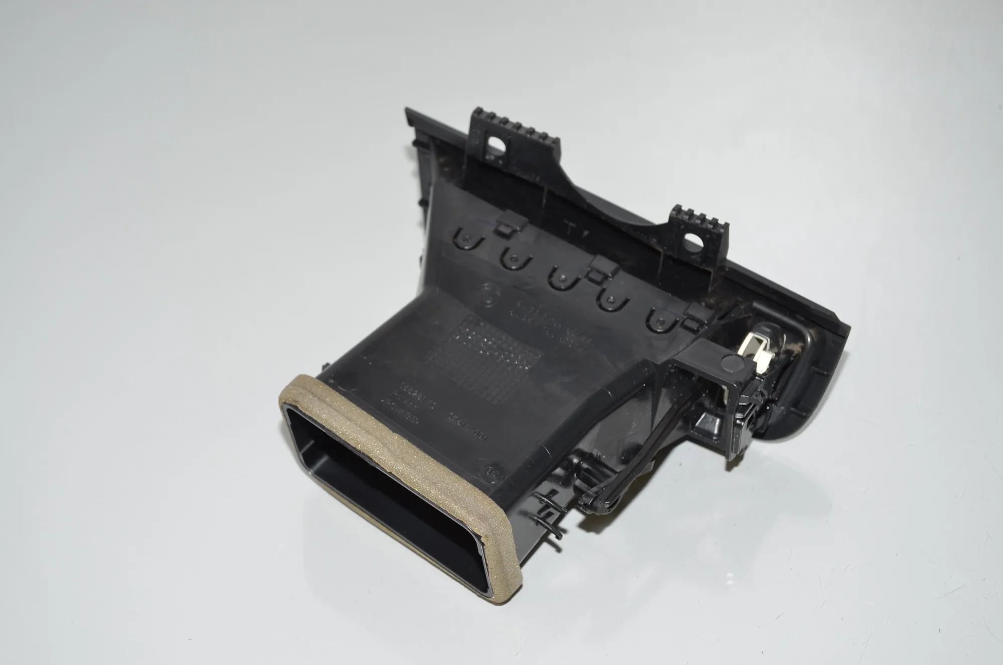 Dashboard Air Vents – OEM 9166884 · BMW 5 (F10) 525 d 2012 – 3