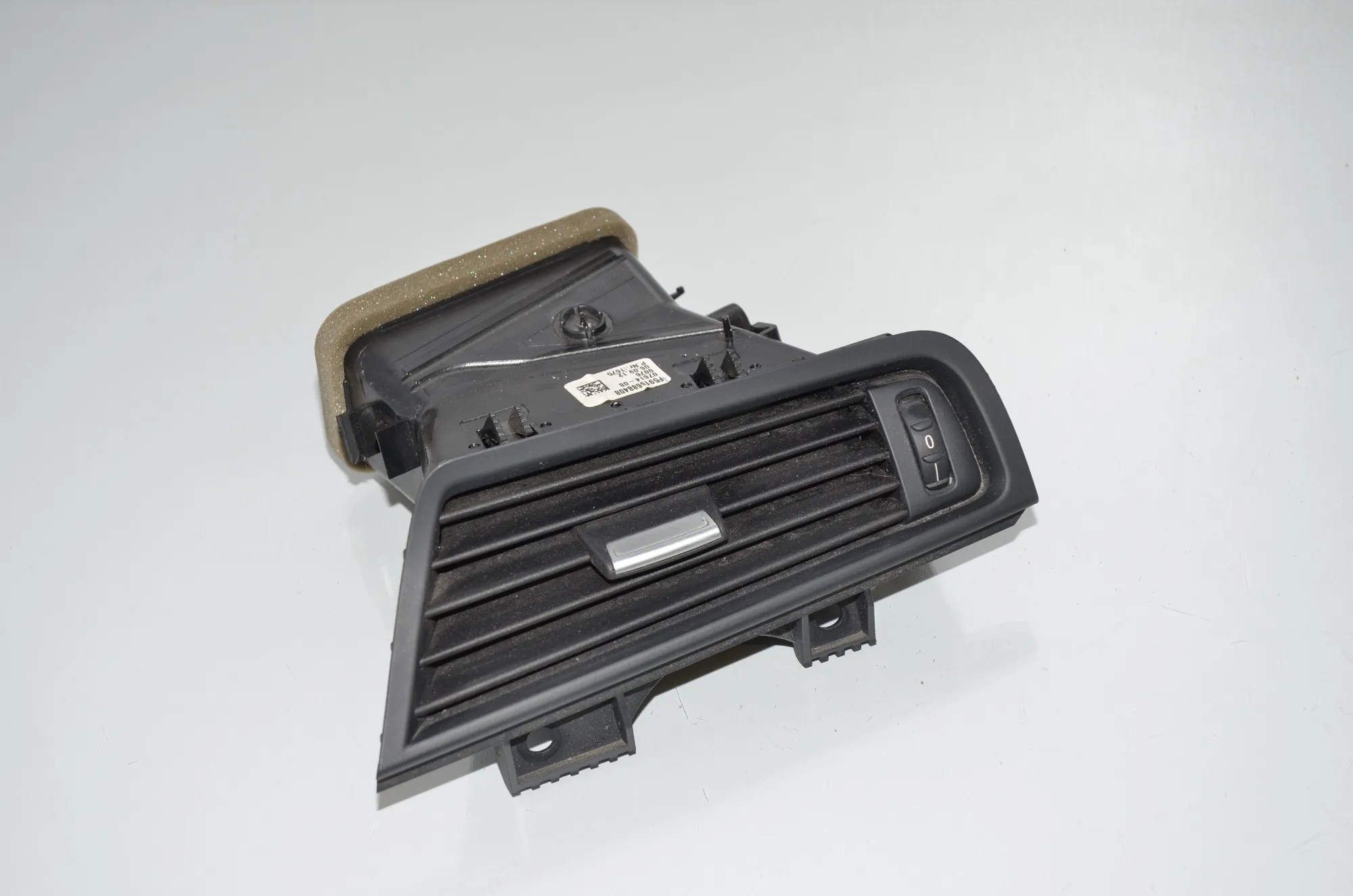 Dashboard Air Vents – OEM 9166884 · BMW 5 (F10) 525 d 2012
