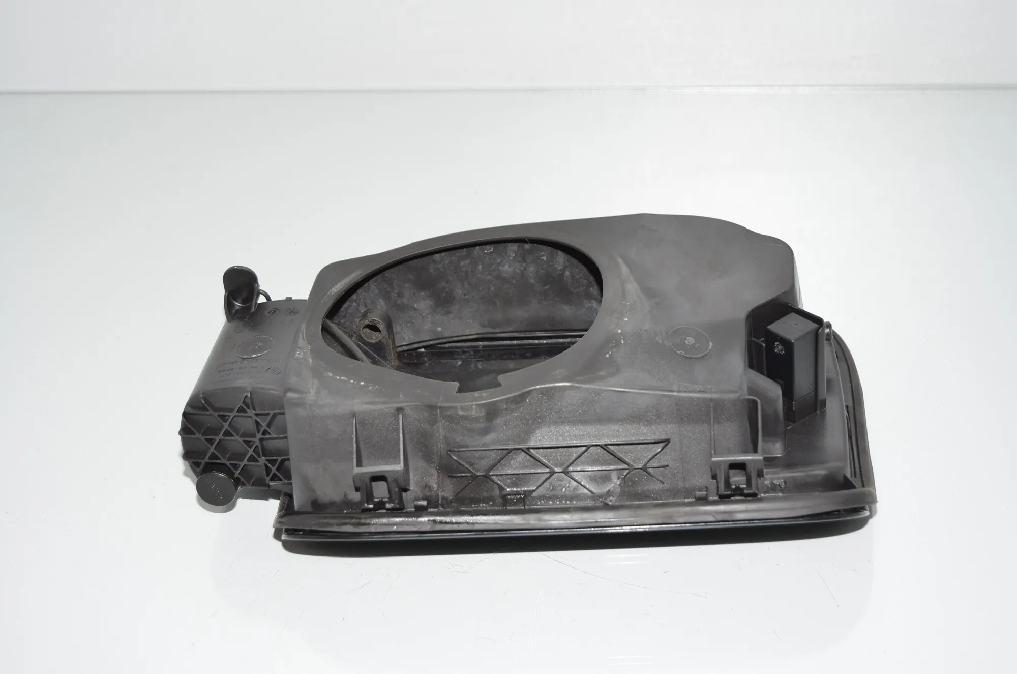 Fuel Tank Flap Cap – OEM 7218336 · BMW 5 (F10) 525 d 2012 – 4