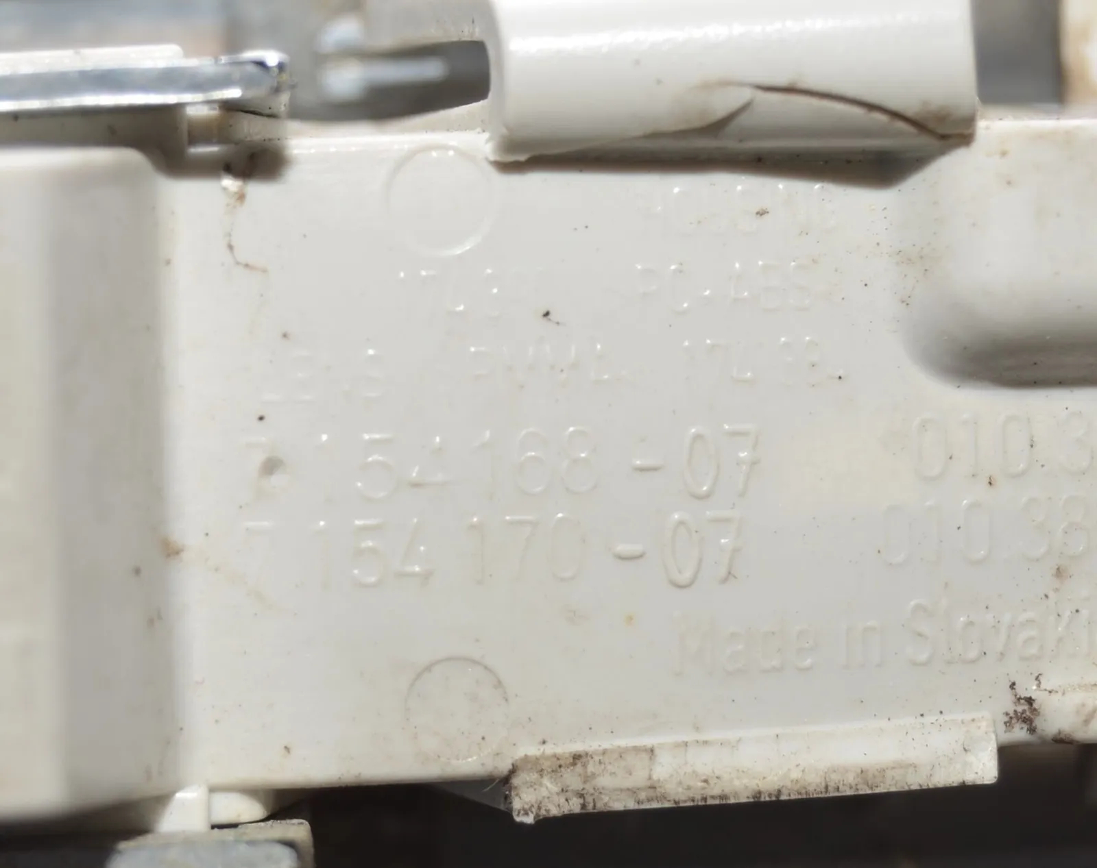 Front Right Fender Turn Signal – OEM 7154168 · BMW 5 (F10) 525 d 2012 – 6