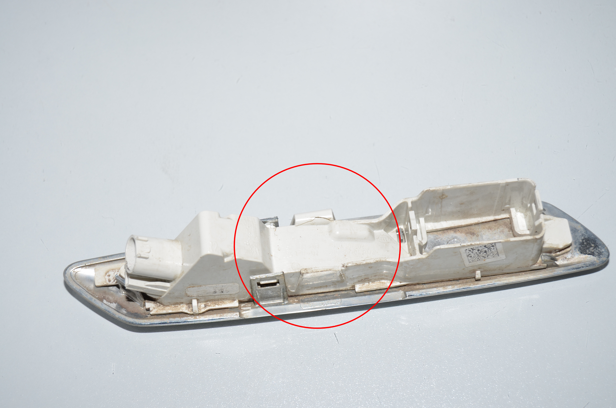 Front Right Fender Turn Signal – OEM 7154168 · BMW 5 (F10) 525 d 2012 – 5
