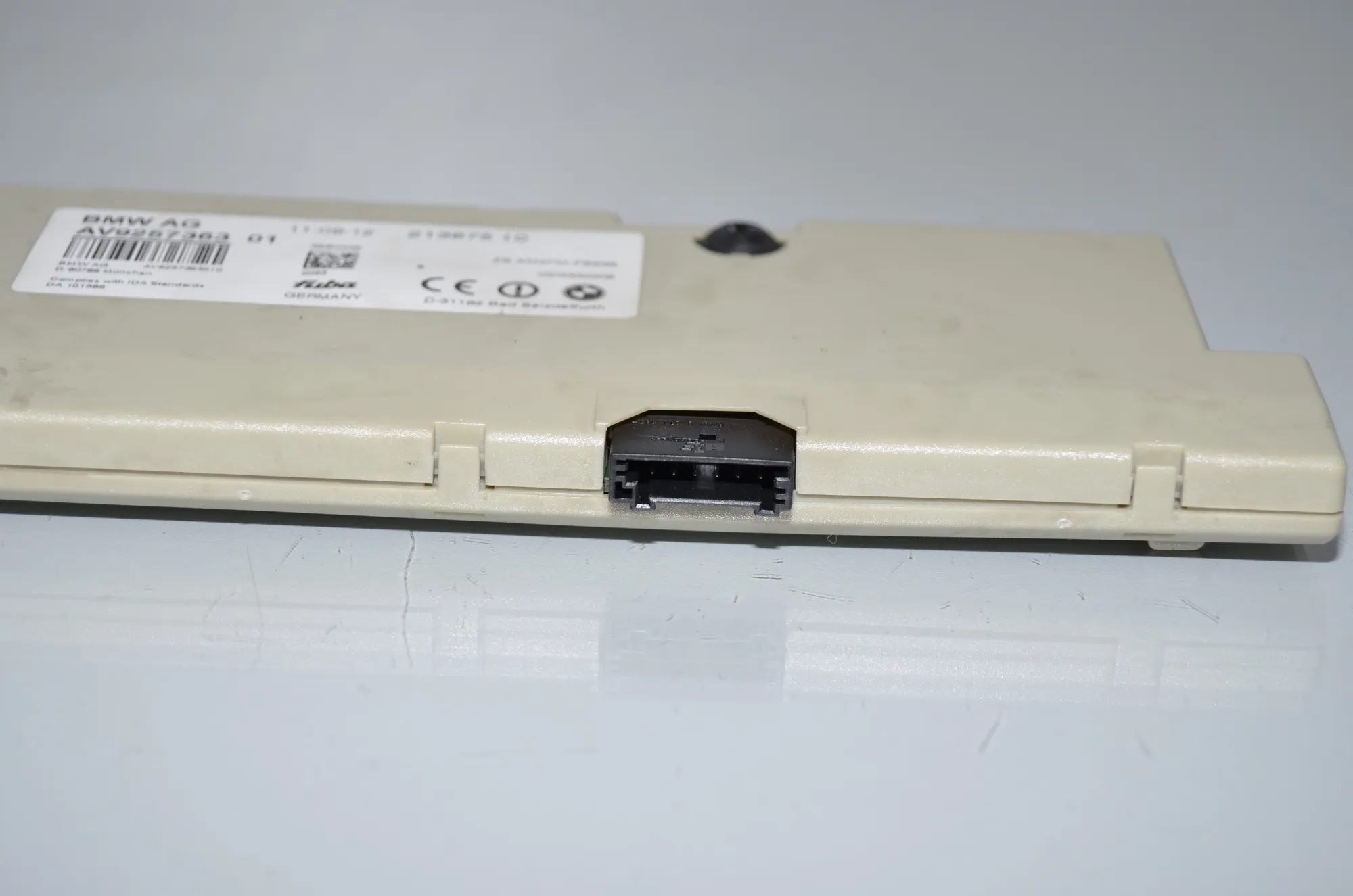 Antenna Amplifier – OEM 9257363 · BMW 5 (F10) 525 d 2012 – 4
