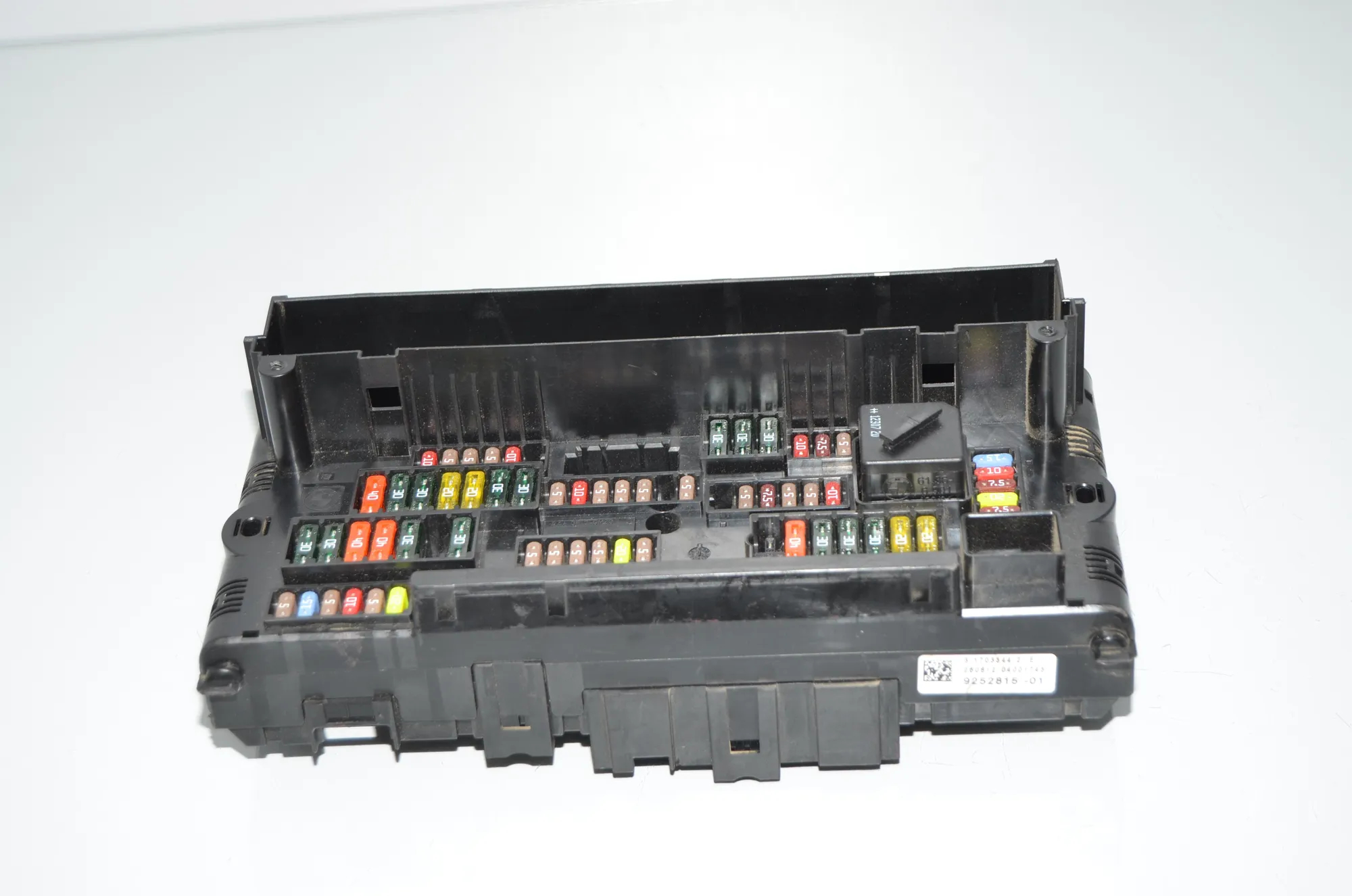 Fuse Box – OEM 9252815 · BMW 5 (F10) 525 d 2012 – 2