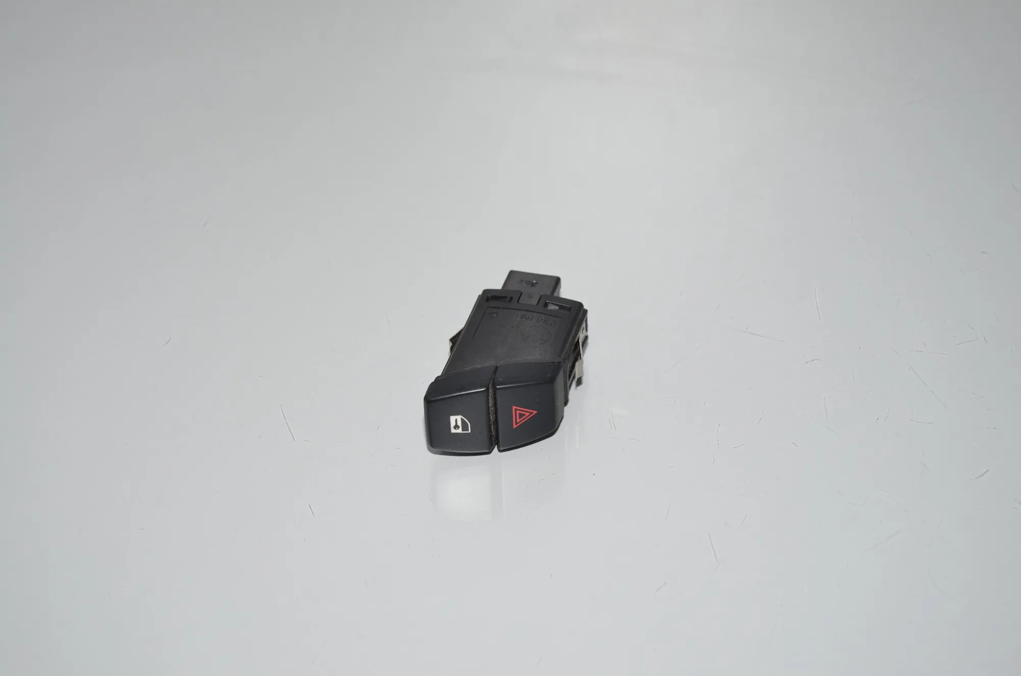 Hazard Button – OEM 9161896 · BMW 5 (F10) 525 d 2012 – 2
