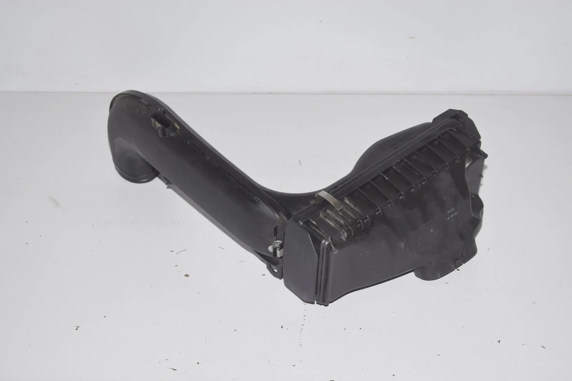 Air Filter Box – OEM 7052899 · BMW 6 Gran Coupe (F06) 640 d 2013