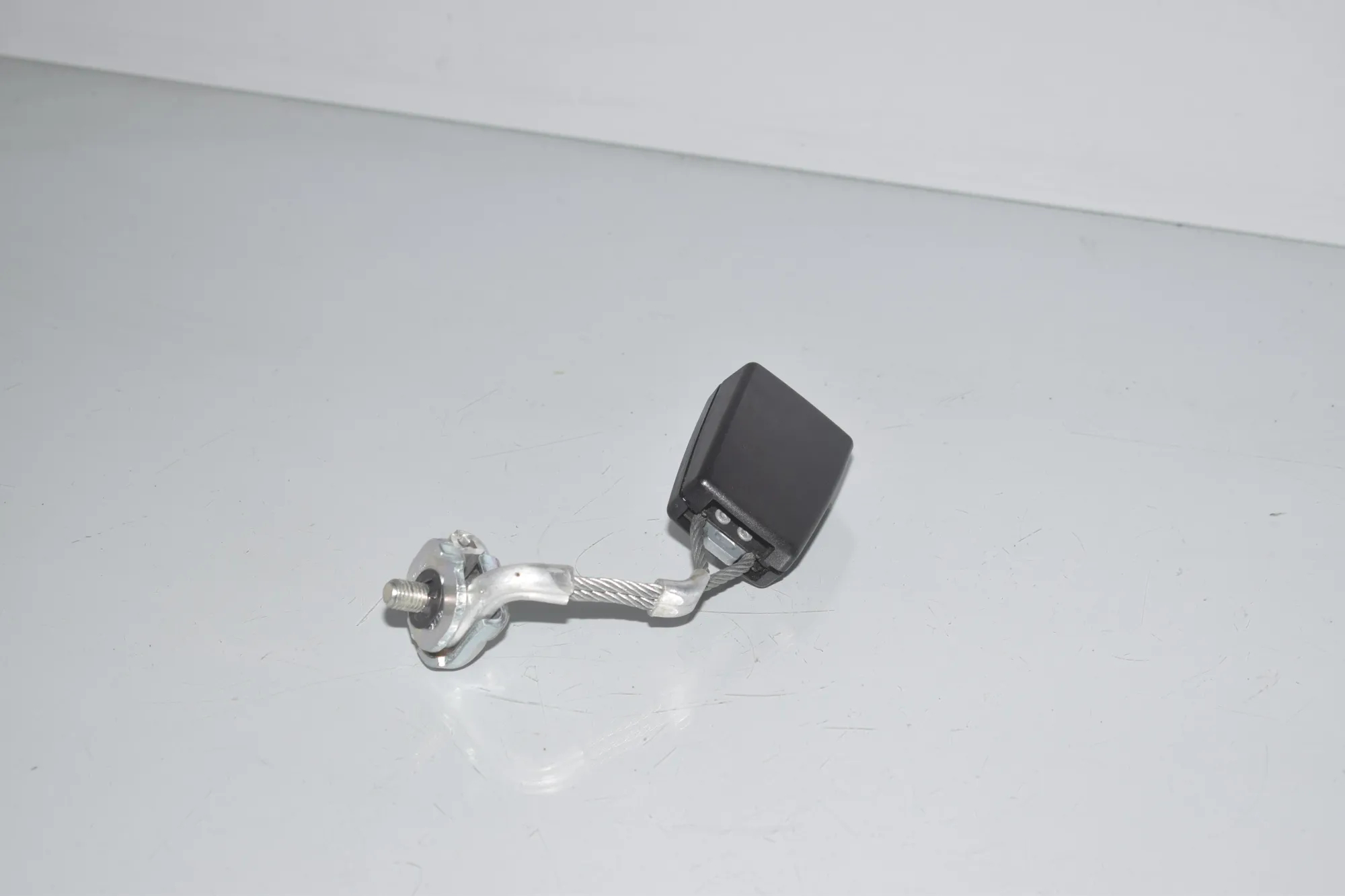 Rear Left Seat Buckle – OEM 9172381 · BMW 6 Gran Coupe (F06) 640 d 2013 – 2
