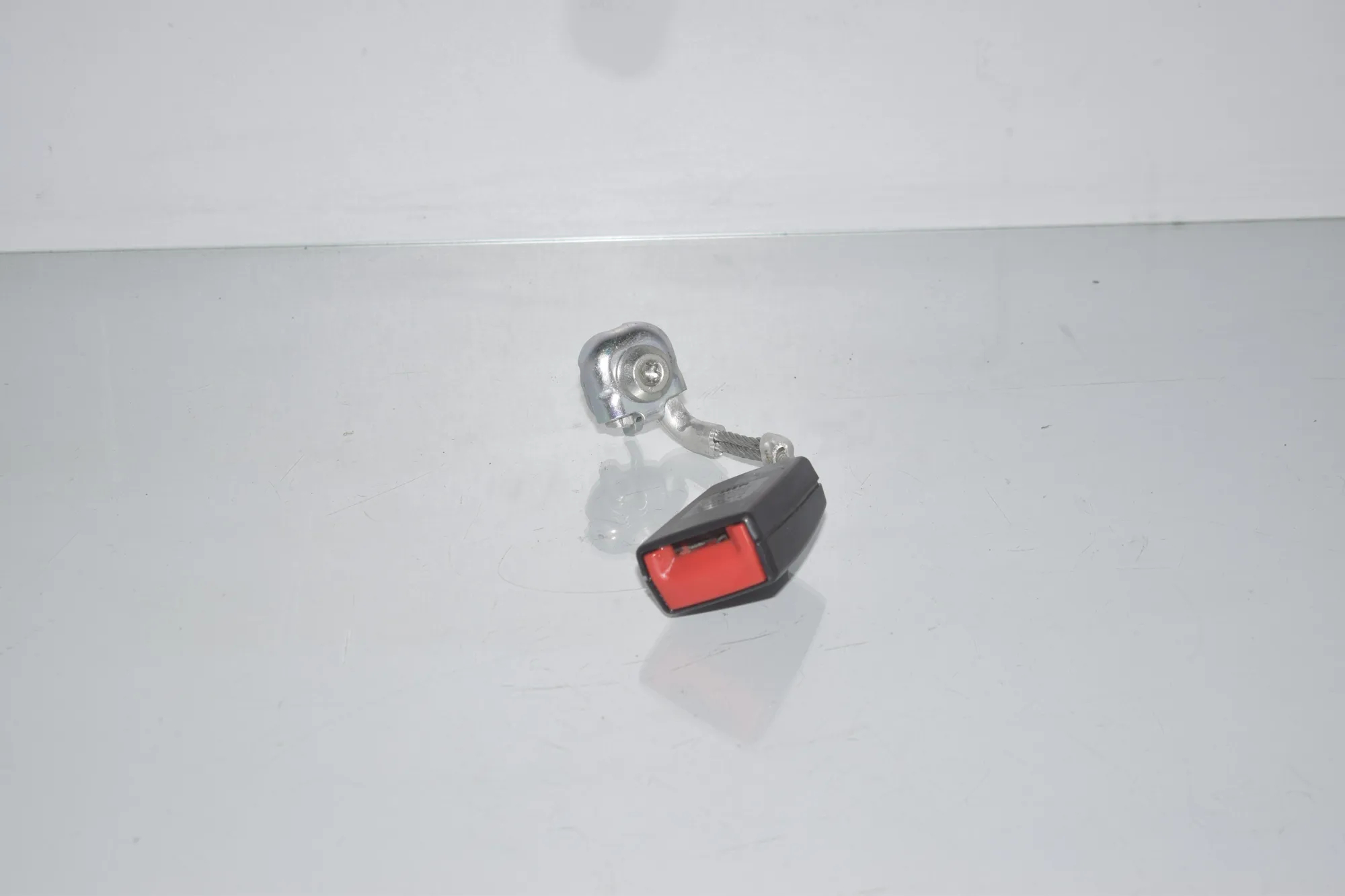 Rear Left Seat Buckle – OEM 9172381 · BMW 6 Gran Coupe (F06) 640 d 2013 – 4