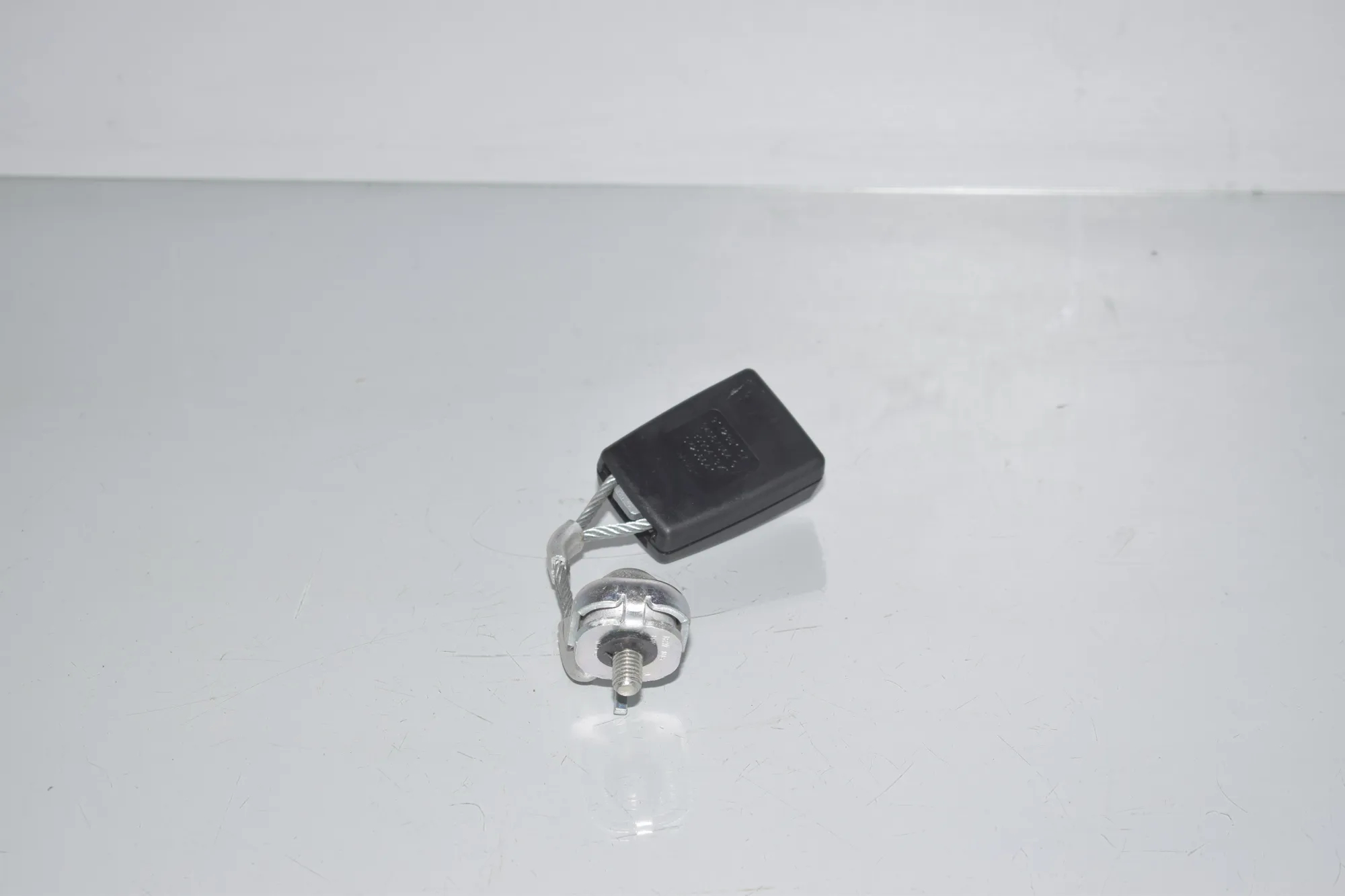 Rear Left Seat Buckle – OEM 9172381 · BMW 6 Gran Coupe (F06) 640 d 2013