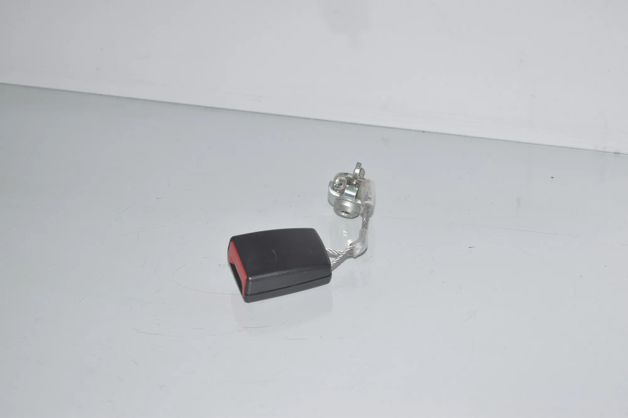 Rear Right Seat Buckle – OEM 9172380 · BMW 6 Gran Coupe (F06) 640 d 2013 – 2