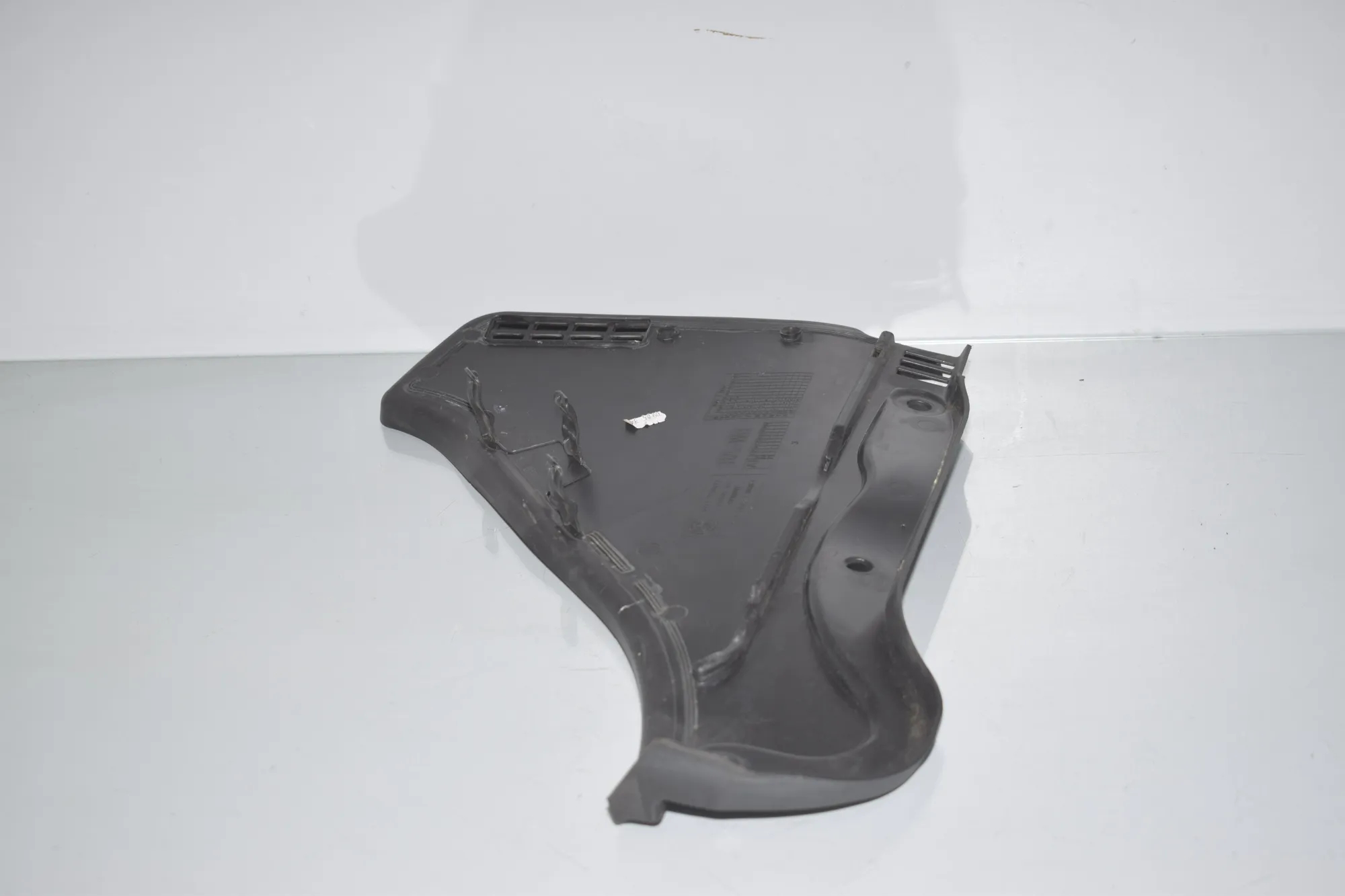 Front Wiper Cowl Trim – OEM 7216977 · BMW 6 Gran Coupe (F06) 640 d 2013 – 4