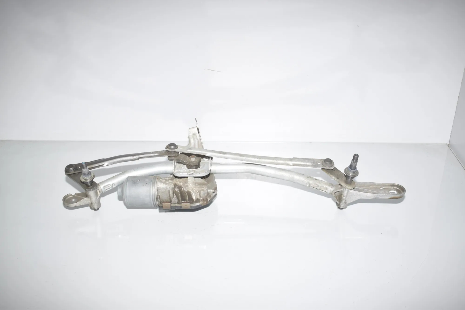 Front Windshield Wiper Mechanism – OEM 7306272 · BMW 6 Gran Coupe (F06) 640 d 2013 – 2