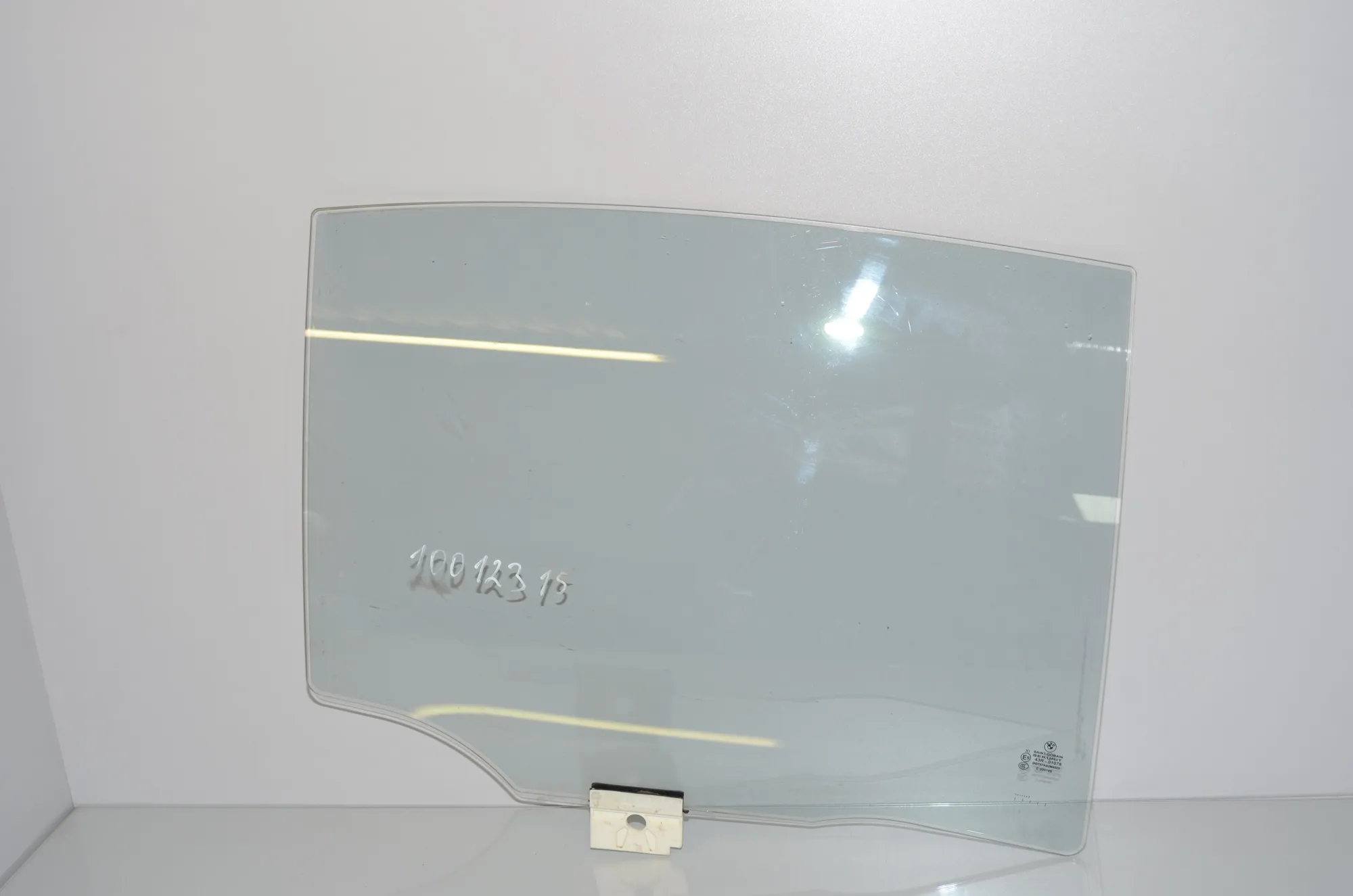 Rear Right Door Window – OEM 7409096 · BMW 7 (G11, G12) 730 d, Ld xDrive 2017