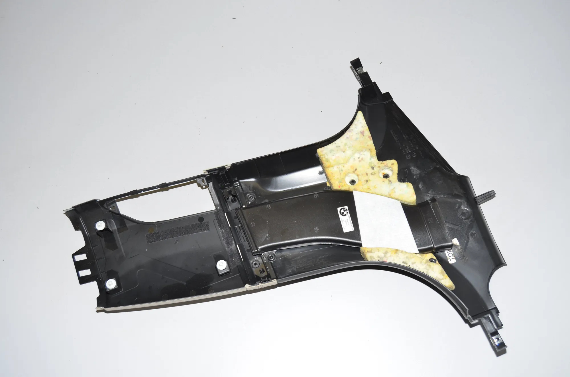 Left Side B Pillar Trim – OEM 7420061 · BMW 7 (G11, G12) 730 d, Ld xDrive 2017 – 3