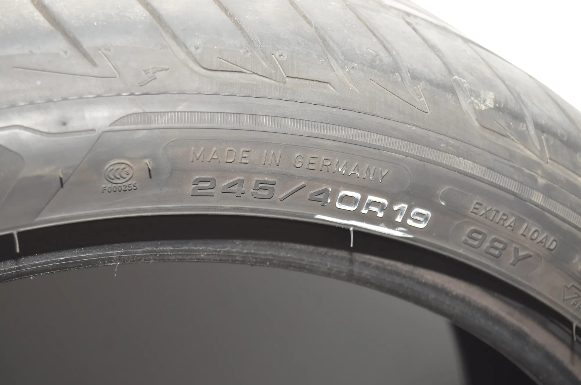 Tire · BMW 4 Coupe (F32, F82) BMW 4 Coupe (F32, F82) 418 d 2015 – 4