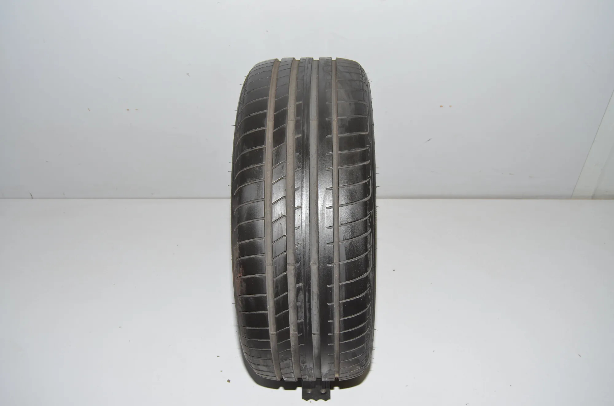 Tire · BMW 4 Coupe (F32, F82) BMW 4 Coupe (F32, F82) 418 d 2015