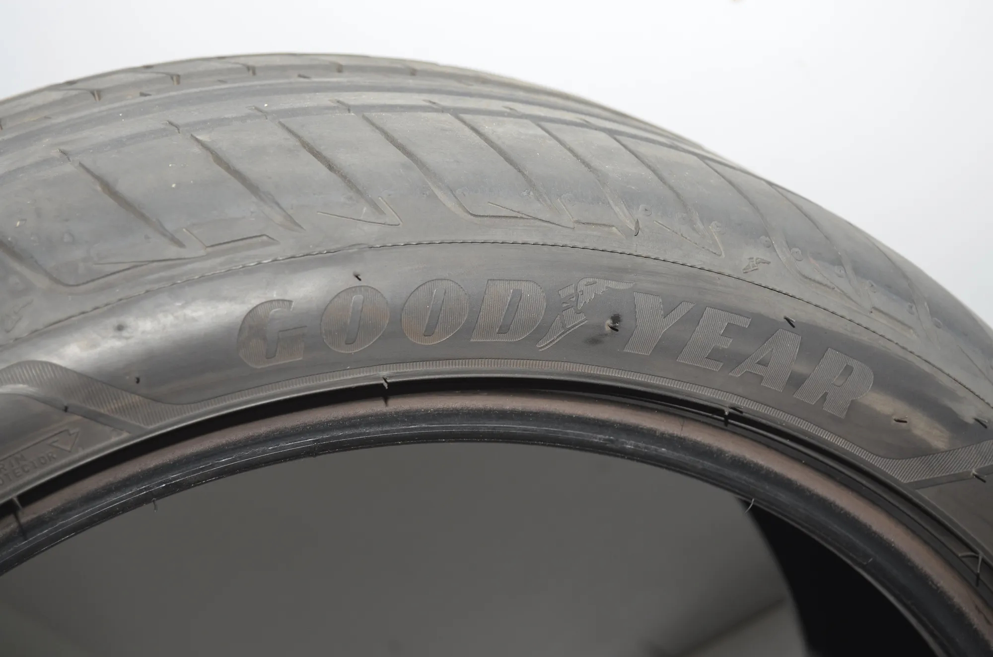 Tire · BMW 4 Coupe (F32, F82) BMW 4 Coupe (F32, F82) 418 d 2015 – 6