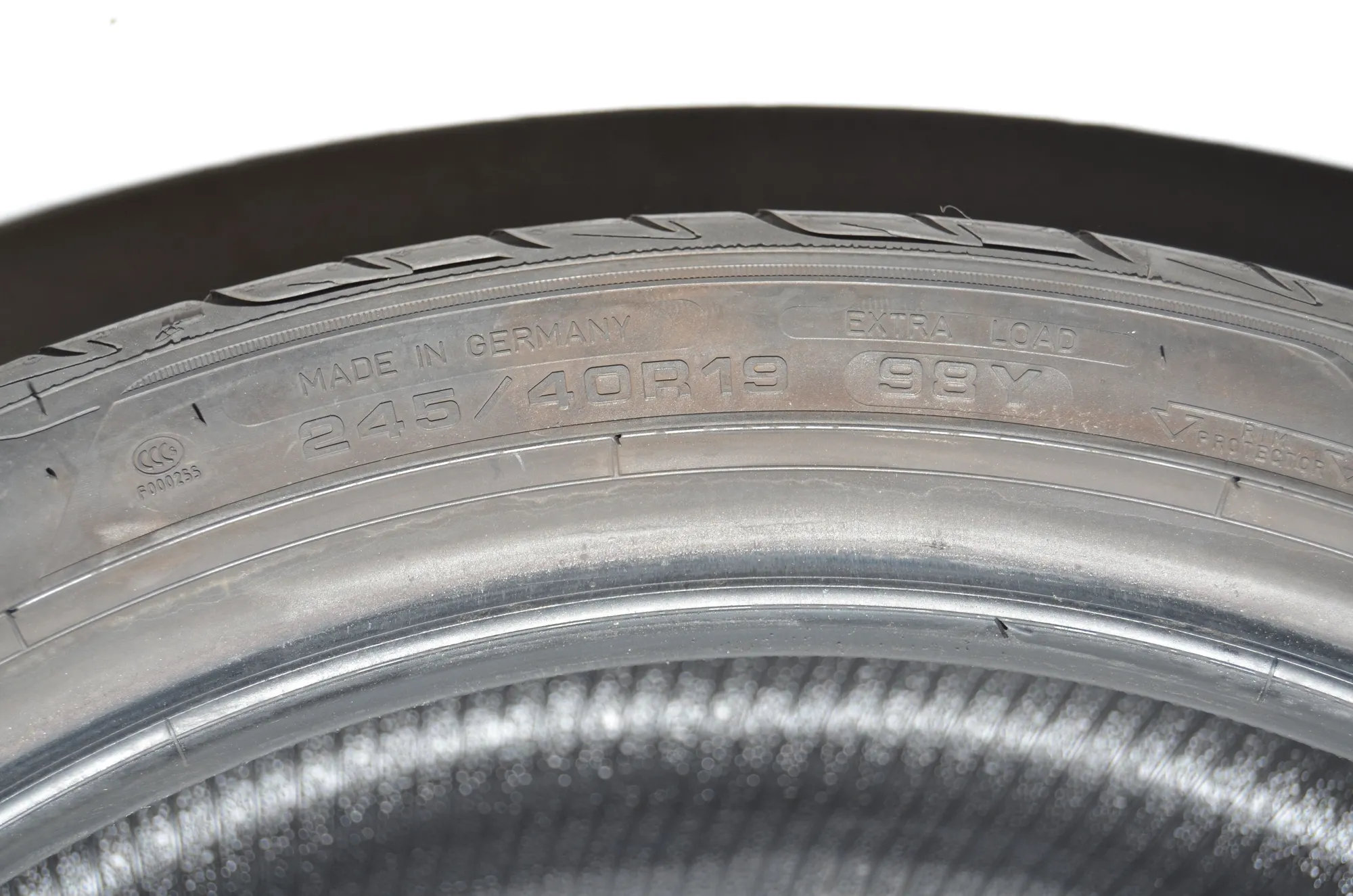 Tire · BMW 4 Coupe (F32, F82) BMW 4 Coupe (F32, F82) 418 d 2015 – 3