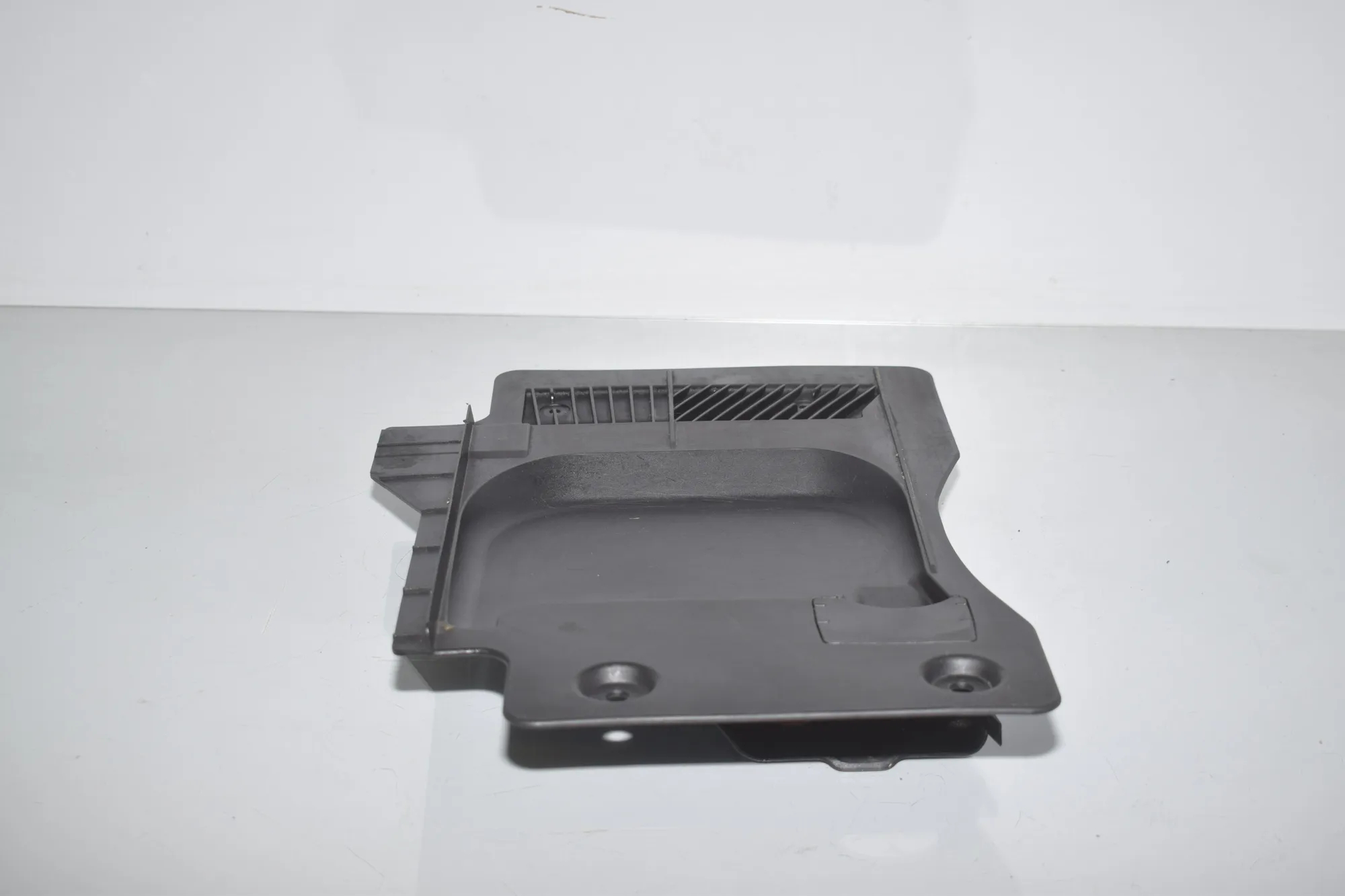 Other Boot Trunk Parts – OEM 9242212 · BMW 6 Gran Coupe (F06) 640 d 2013 – 4