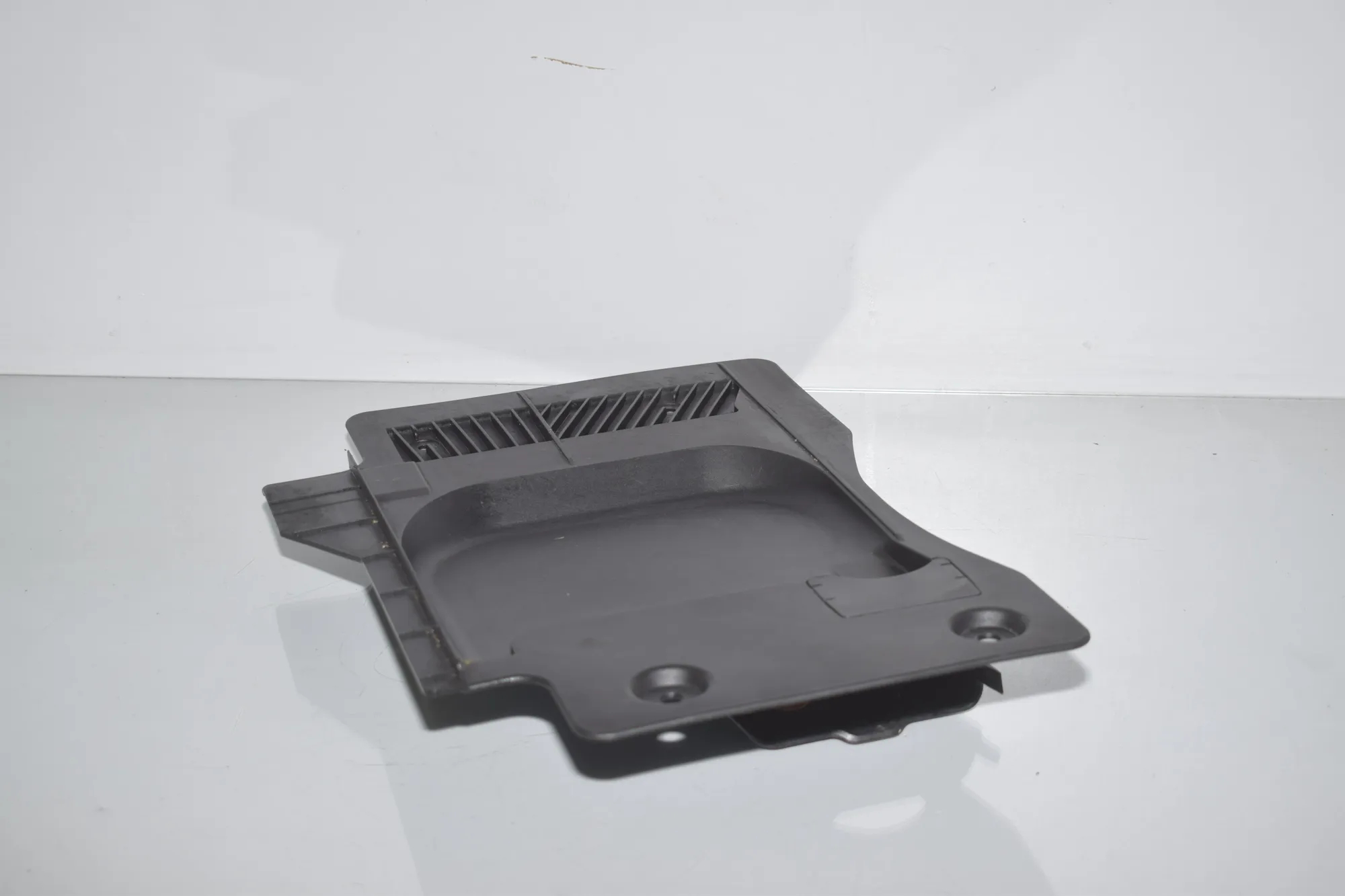 Other Boot Trunk Parts – OEM 9242212 · BMW 6 Gran Coupe (F06) 640 d 2013