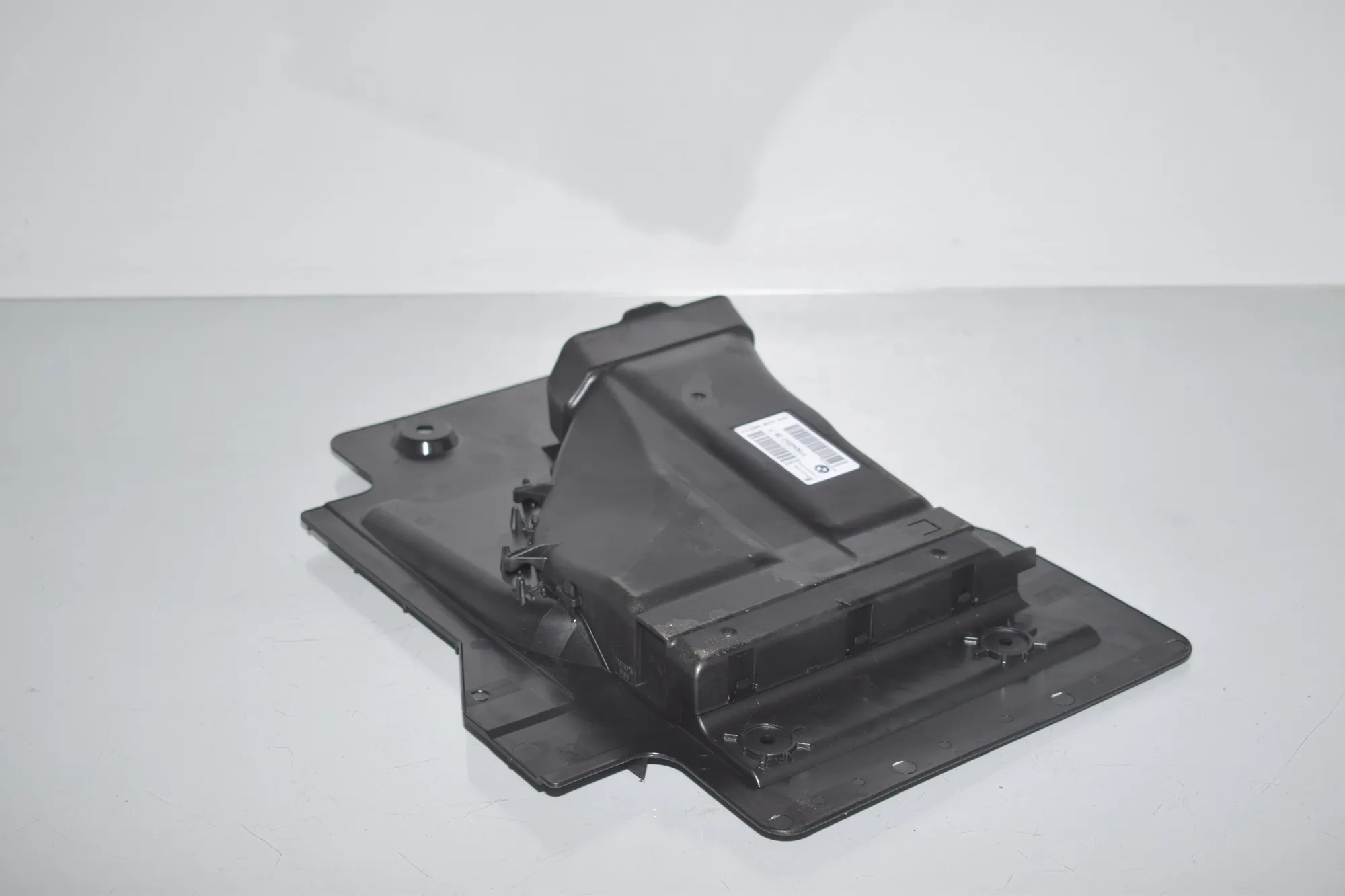 Other Boot Trunk Parts – OEM 9242212 · BMW 6 Gran Coupe (F06) 640 d 2013 – 3