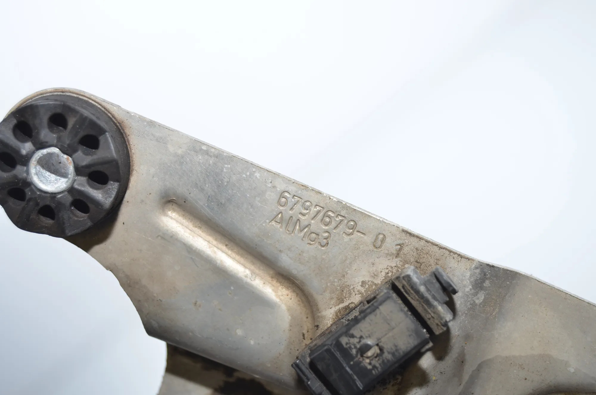 ABS Pump Holder – OEM 6797679 · BMW 5 (F10) 525 d 2012 – 5
