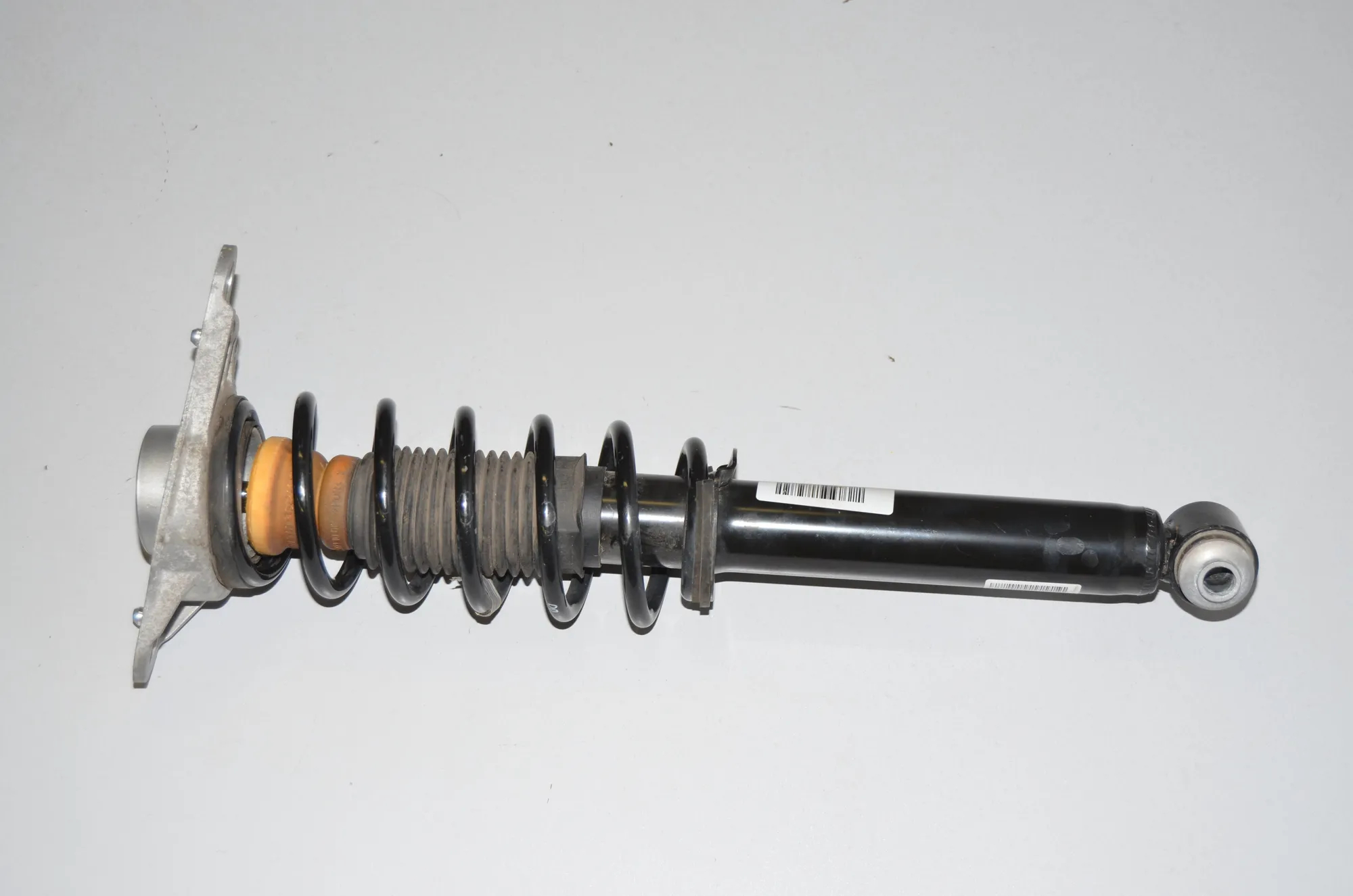 Rear Left Shock Absorber – OEM 6880101 · BMW i3 (I01) Electric 2021 – 4