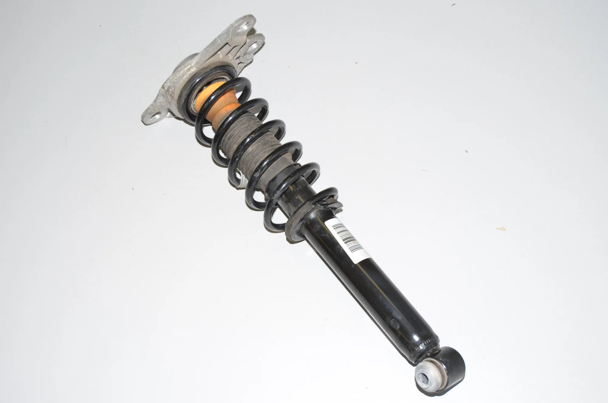 Rear Left Shock Absorber – OEM 6880101 · BMW i3 (I01) Electric 2021