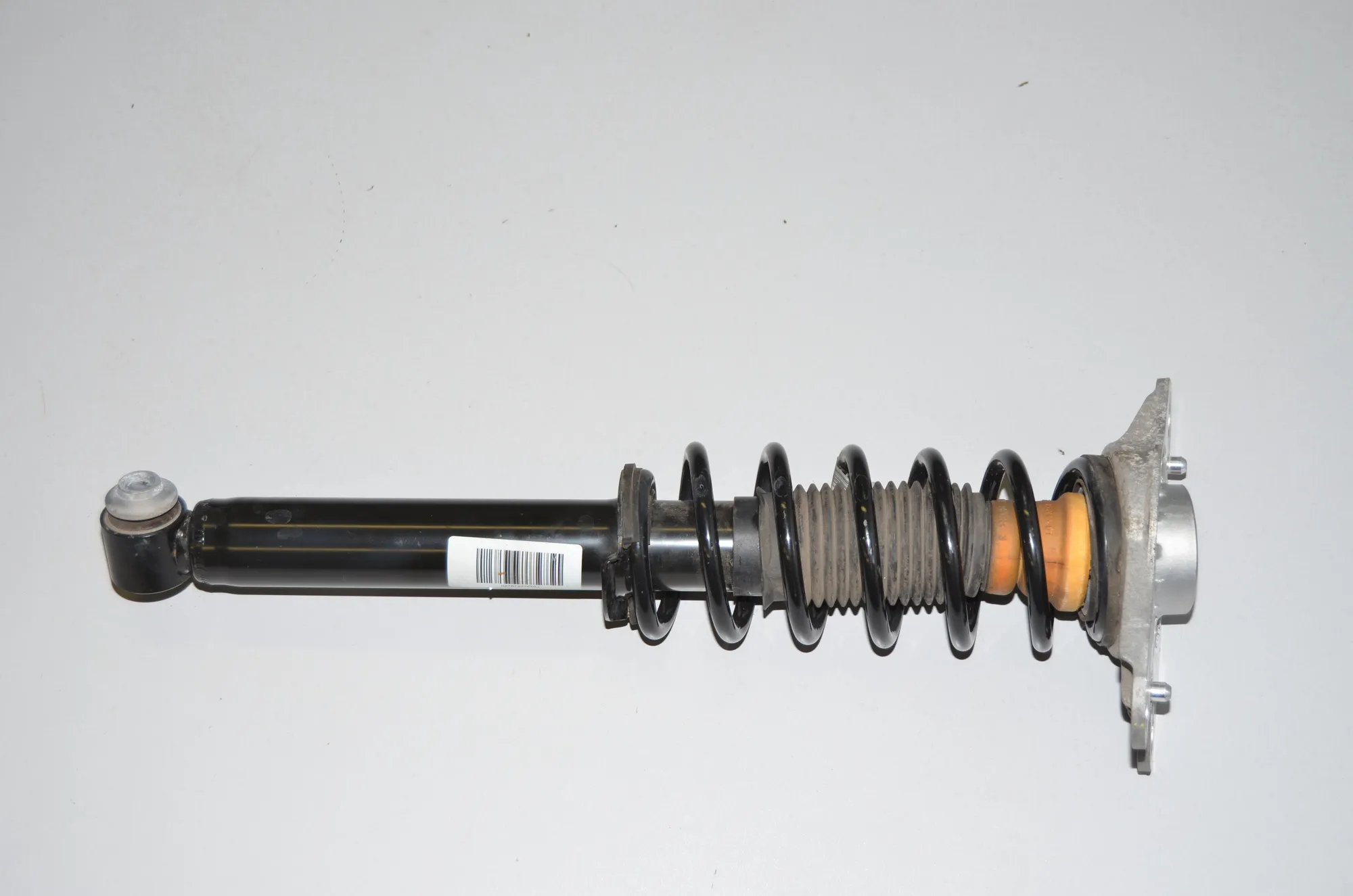 Rear Left Shock Absorber – OEM 6880101 · BMW i3 (I01) Electric 2021 – 2