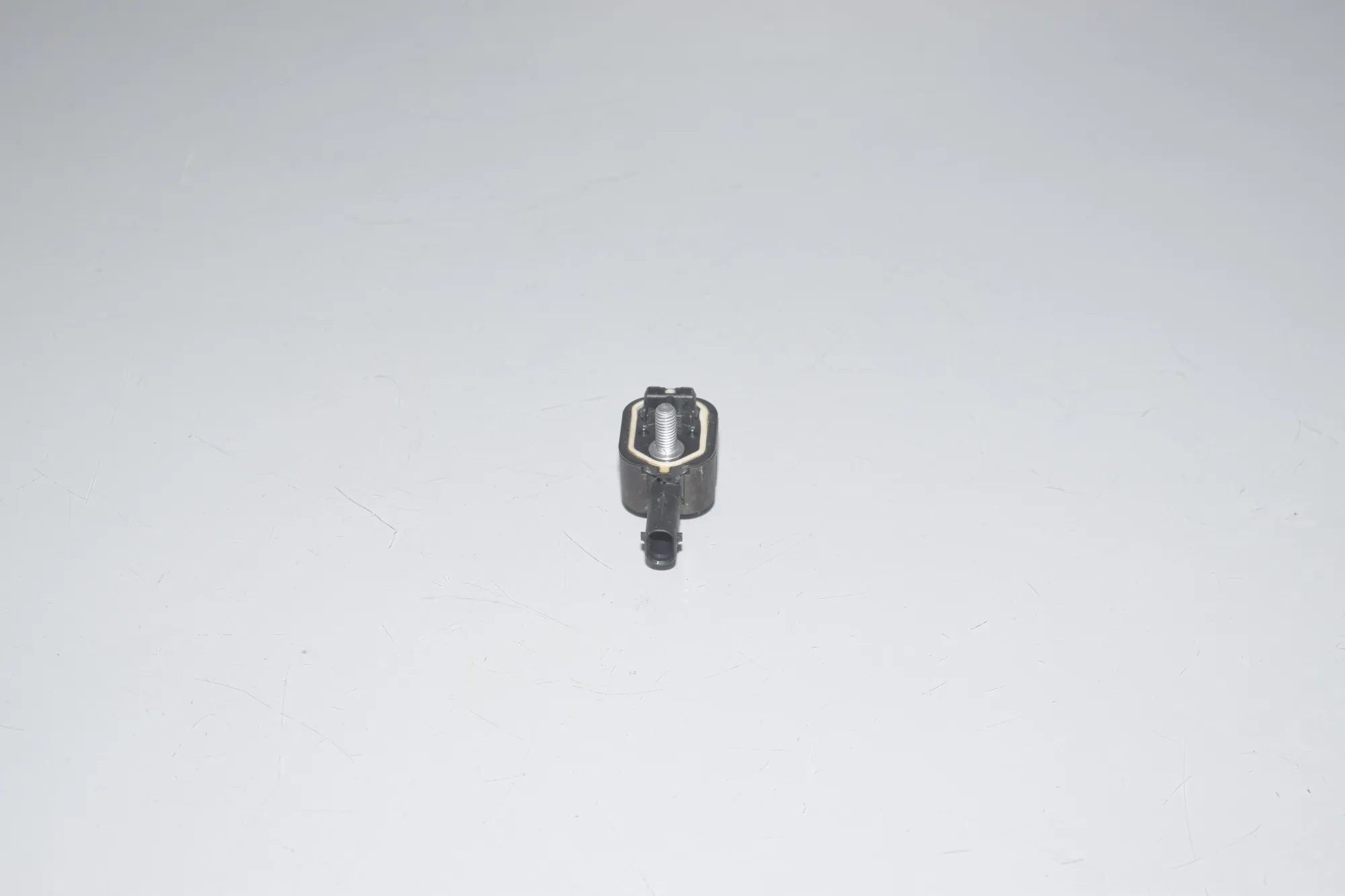 Front Right Impact Sensor – OEM 9224178 · BMW 6 Gran Coupe (F06) 640 d 2013 – 3