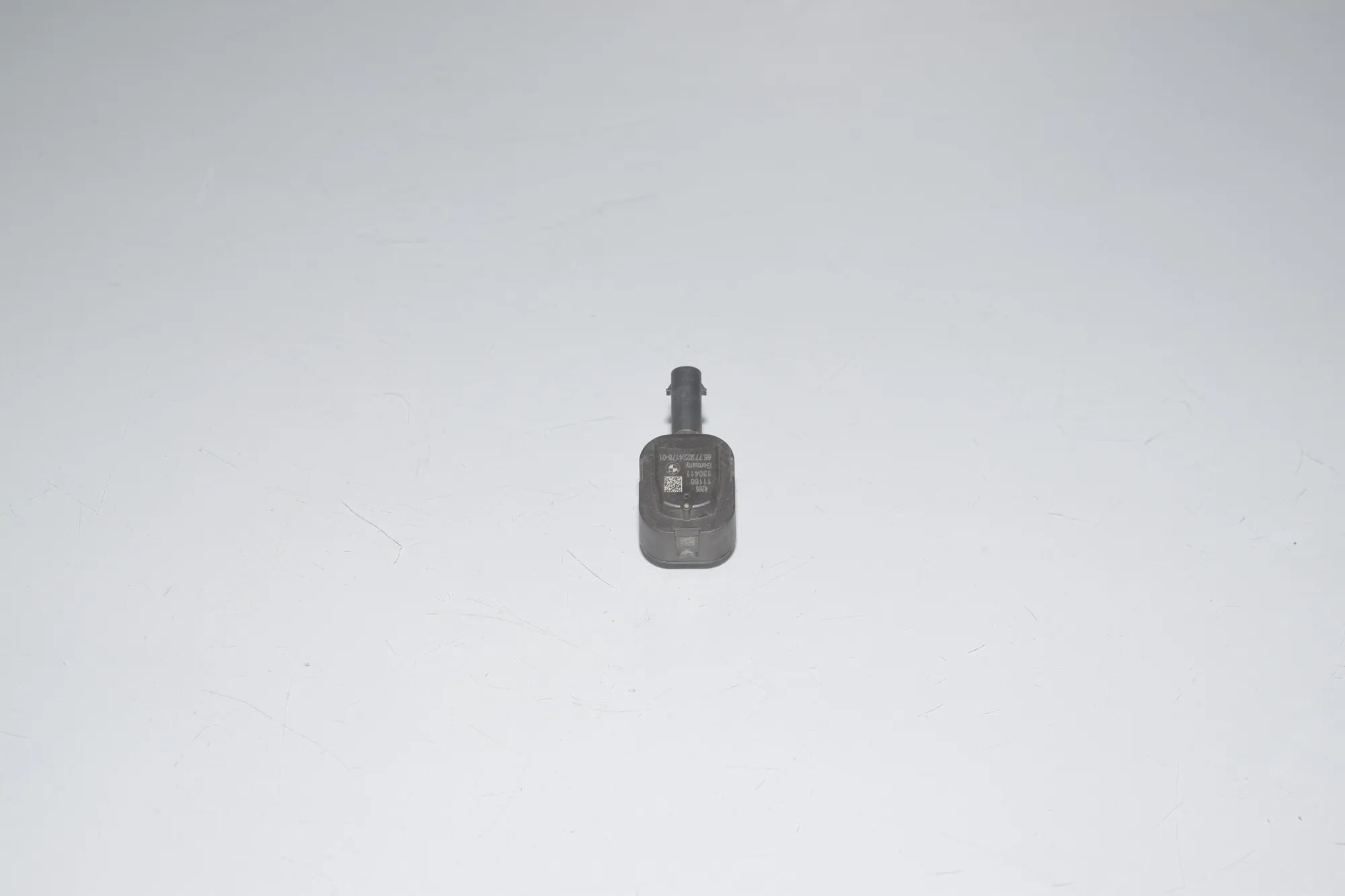 Front Right Impact Sensor – OEM 9224178 · BMW 6 Gran Coupe (F06) 640 d 2013