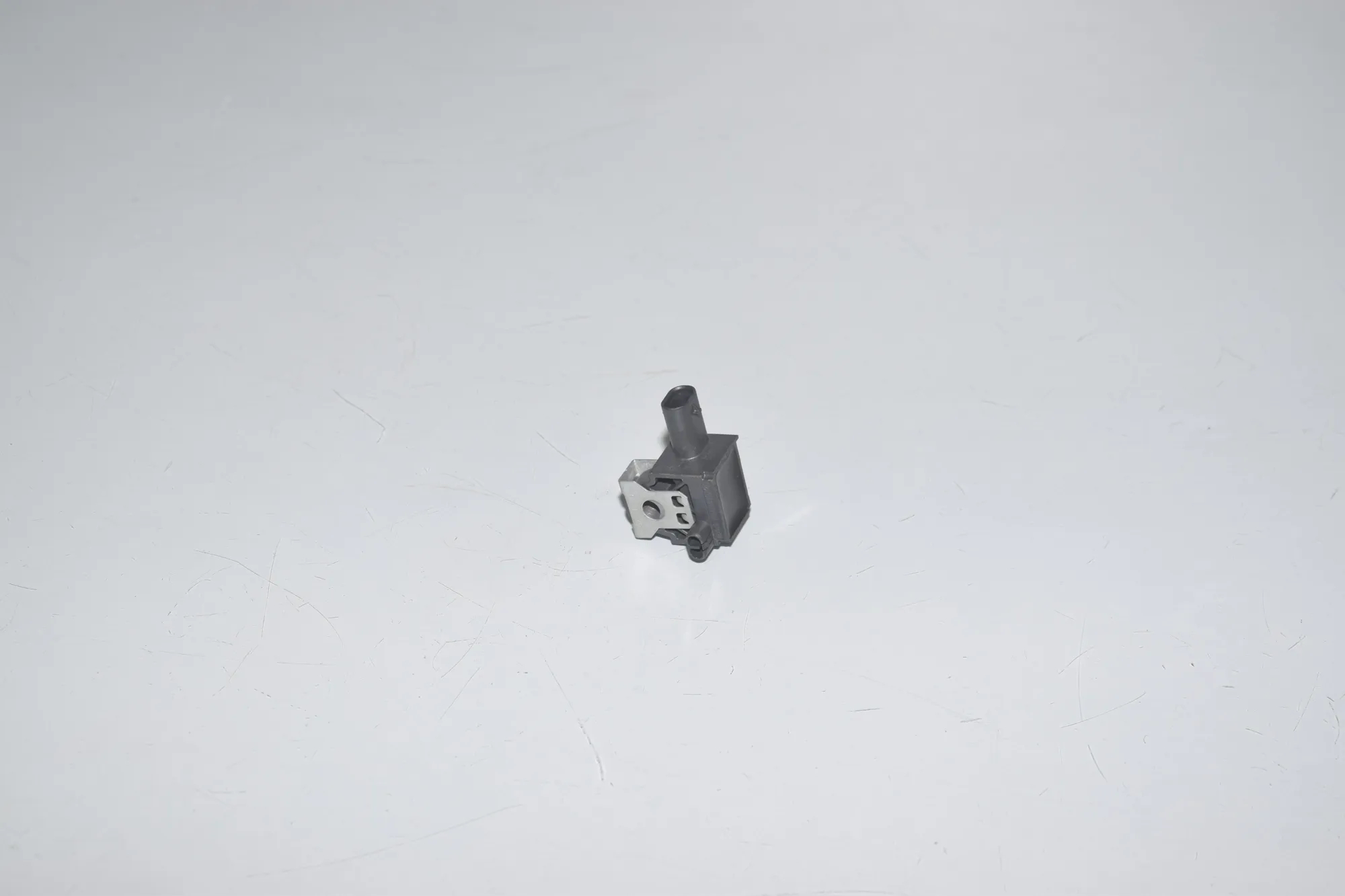 Front Left Impact Sensor – OEM 9224177 · BMW 6 Gran Coupe (F06) 640 d 2013 – 4