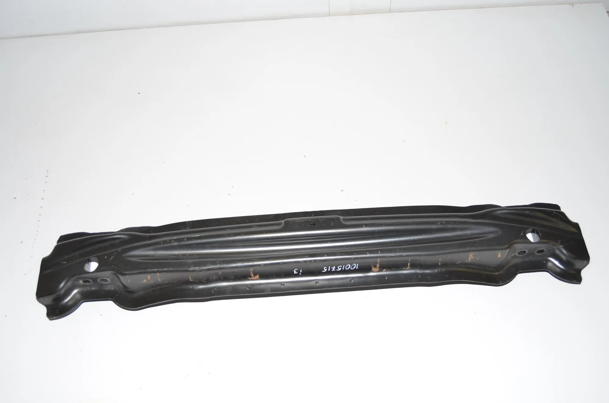 Rear Crash Reinforcement Bar – OEM 7296780 · BMW i3 (I01) Electric 2021 – 2