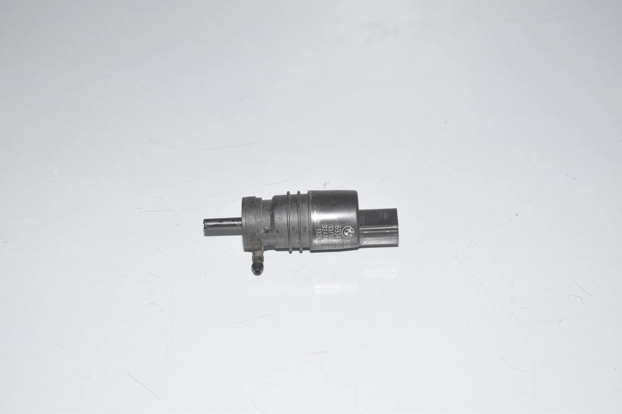 Washer Tank Motor – OEM 6934160 · BMW 6 Gran Coupe (F06) 640 d 2013 – 2