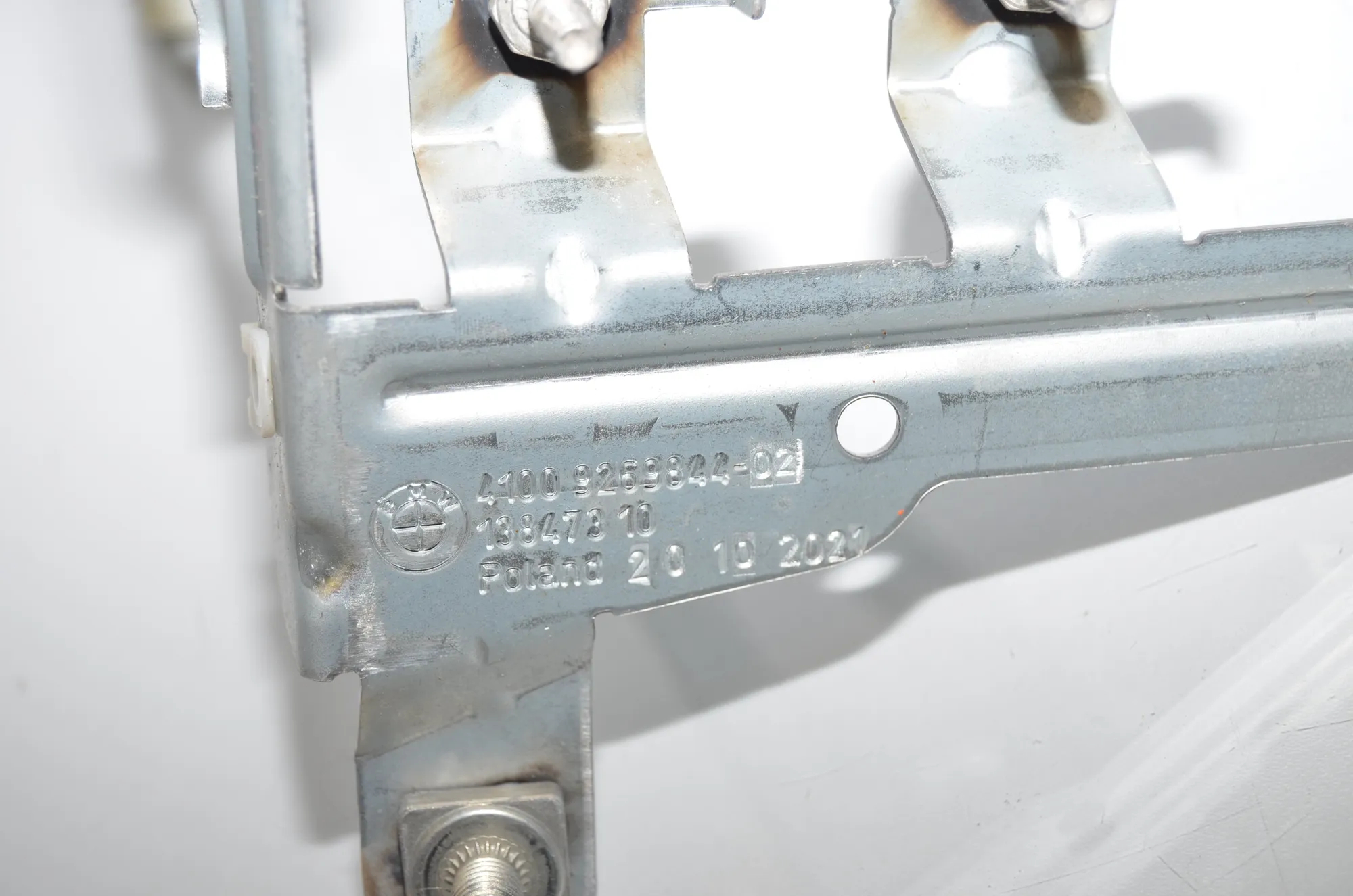 Bracket – OEM 9269844 · BMW i3 (I01) Electric 2021 – 5