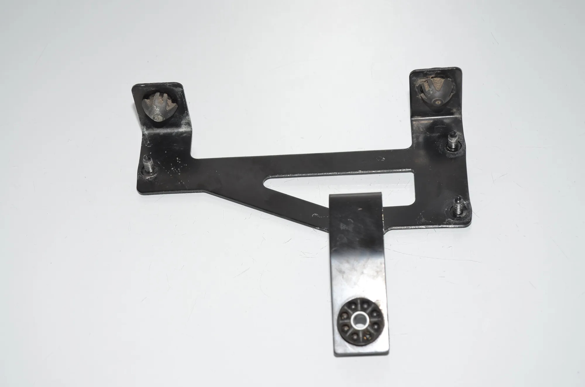Bracket – OEM 9291291 · BMW i3 (I01) Electric 2021 – 4