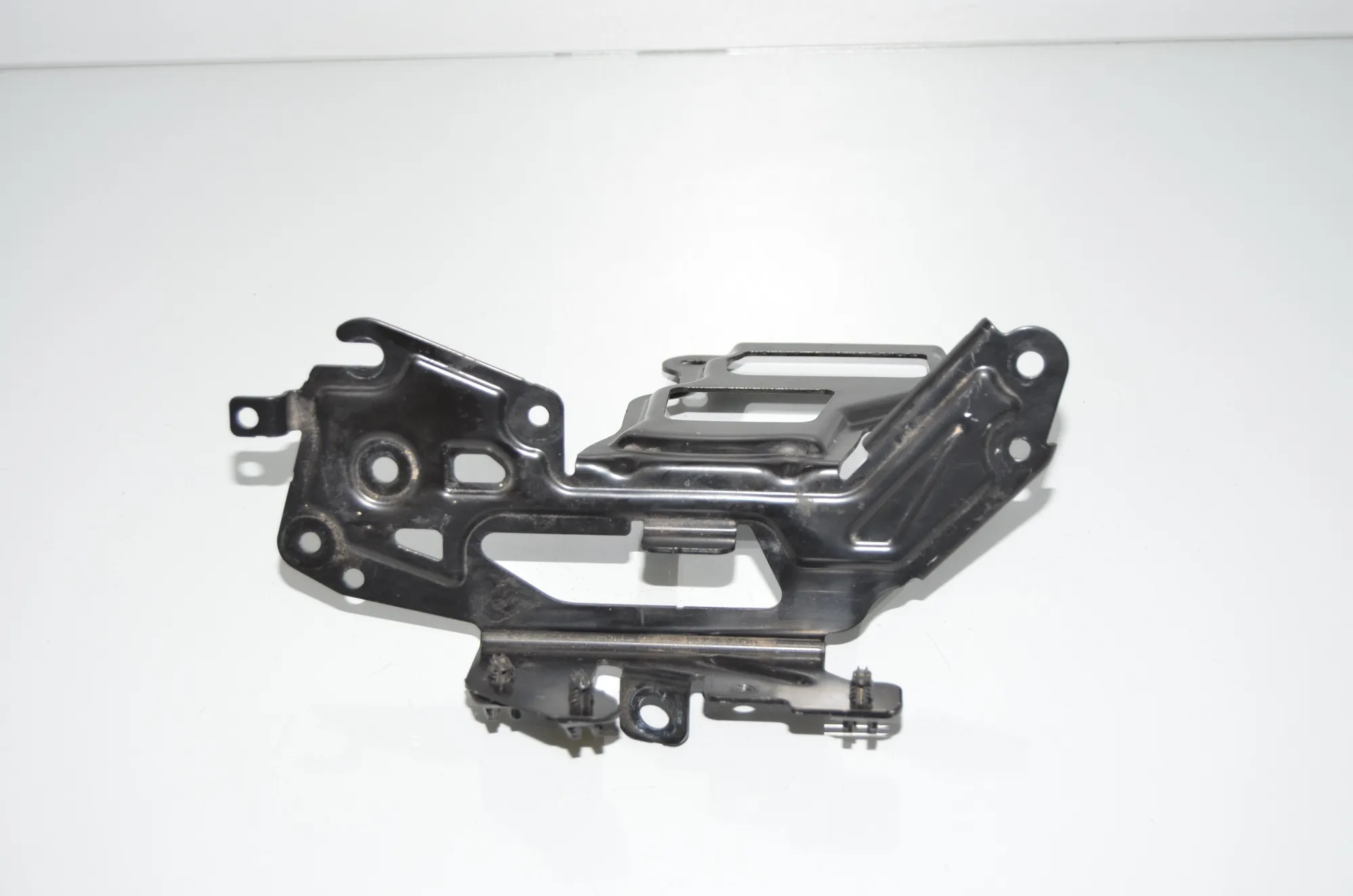 Bracket – OEM 9291285 · BMW i3 (I01) Electric 2021 – 4