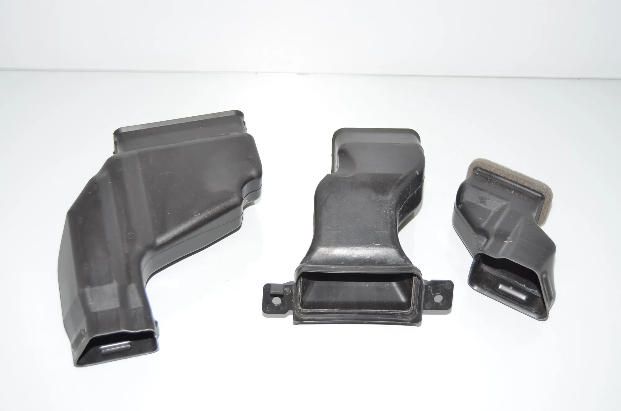 Interior Air Duct Channel – OEM 9309567 · BMW i3 (I01) Electric 2021 – 2