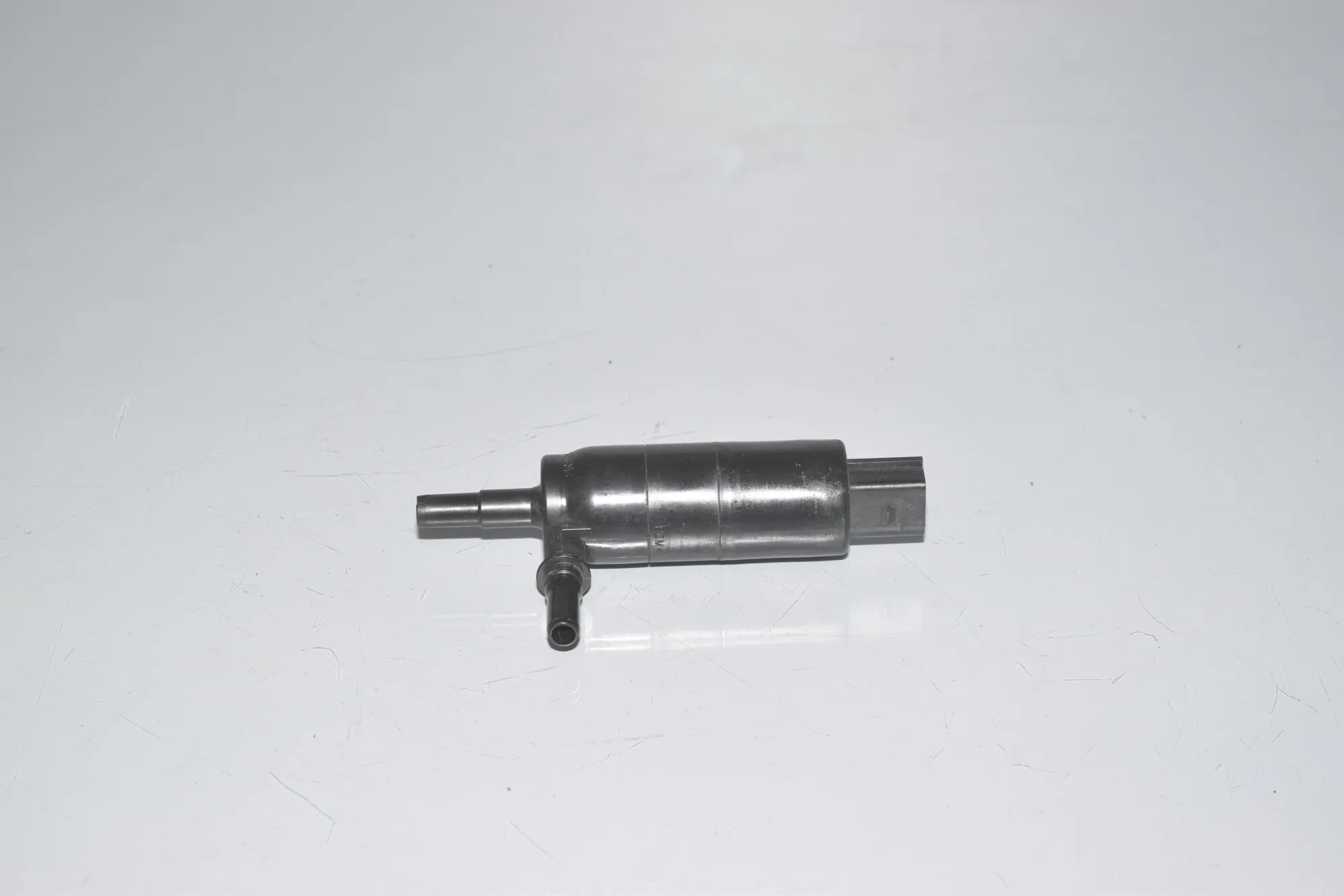 Headlight Washer Motor – OEM 7217792 · BMW 6 Gran Coupe (F06) 640 d 2013 – 2