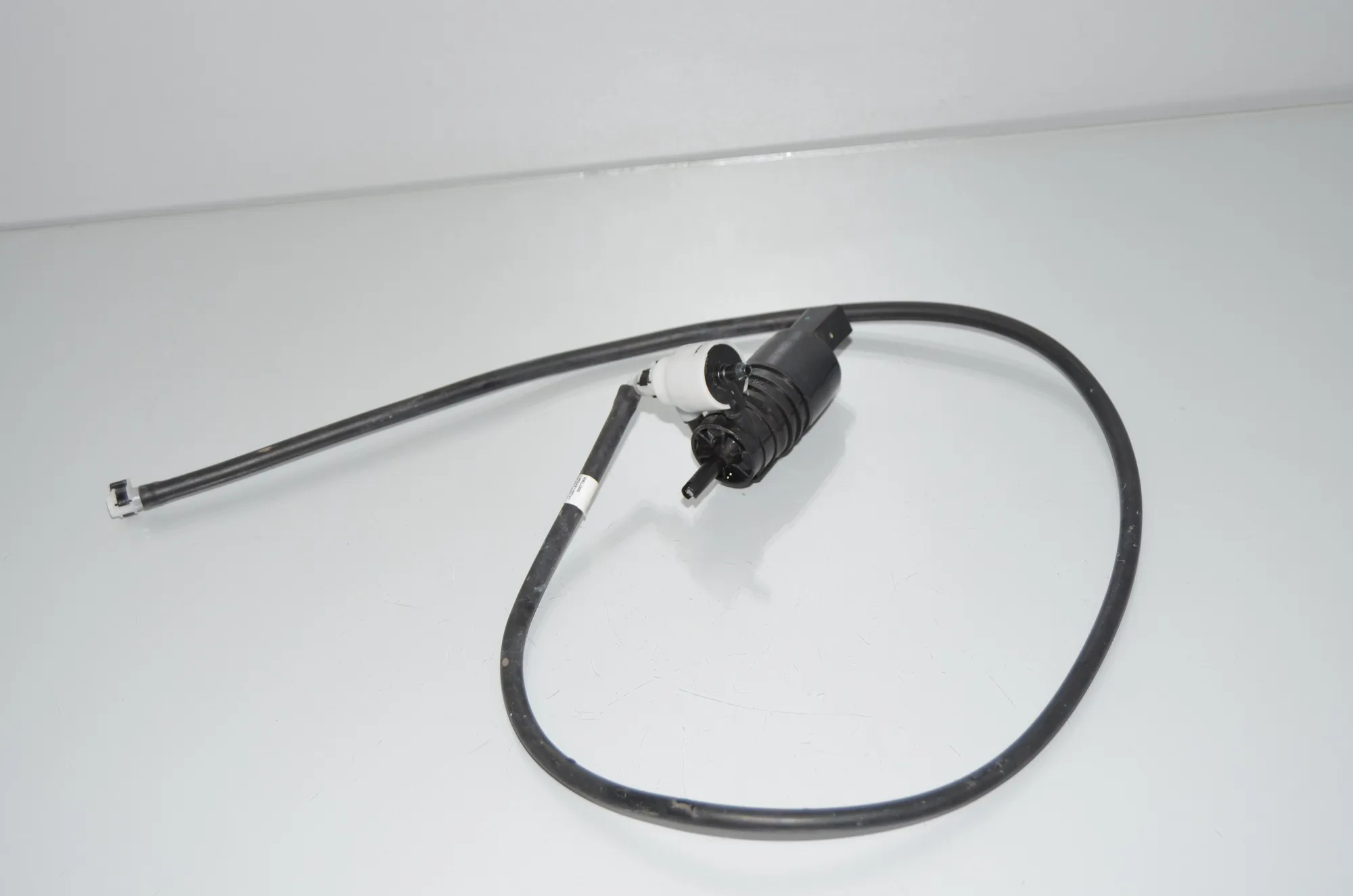 Washer Tank Motor – OEM 7361536 · BMW i3 (I01) Electric 2021