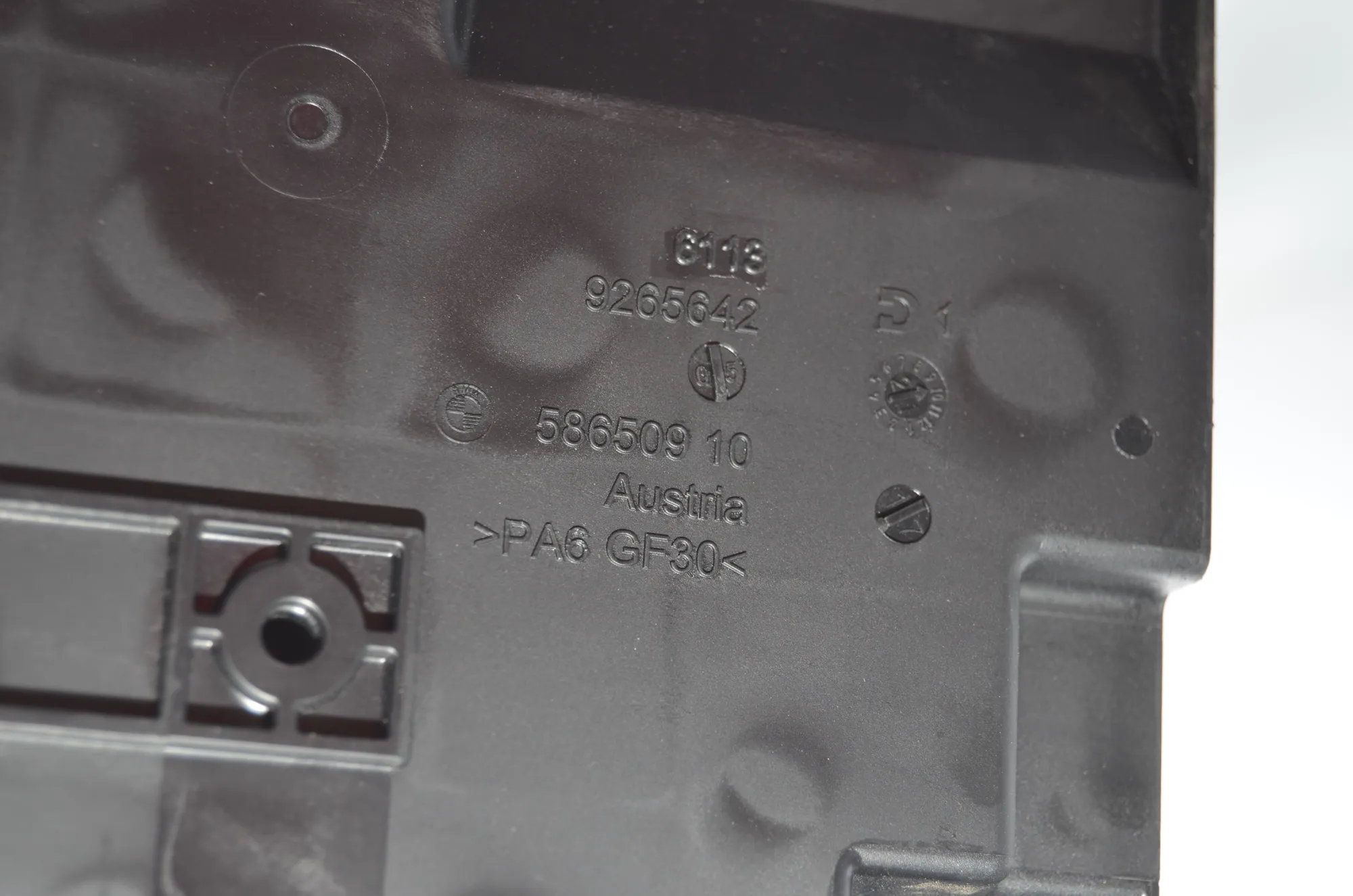 Bracket – OEM 9265642 · BMW i3 (I01) Electric 2021 – 5