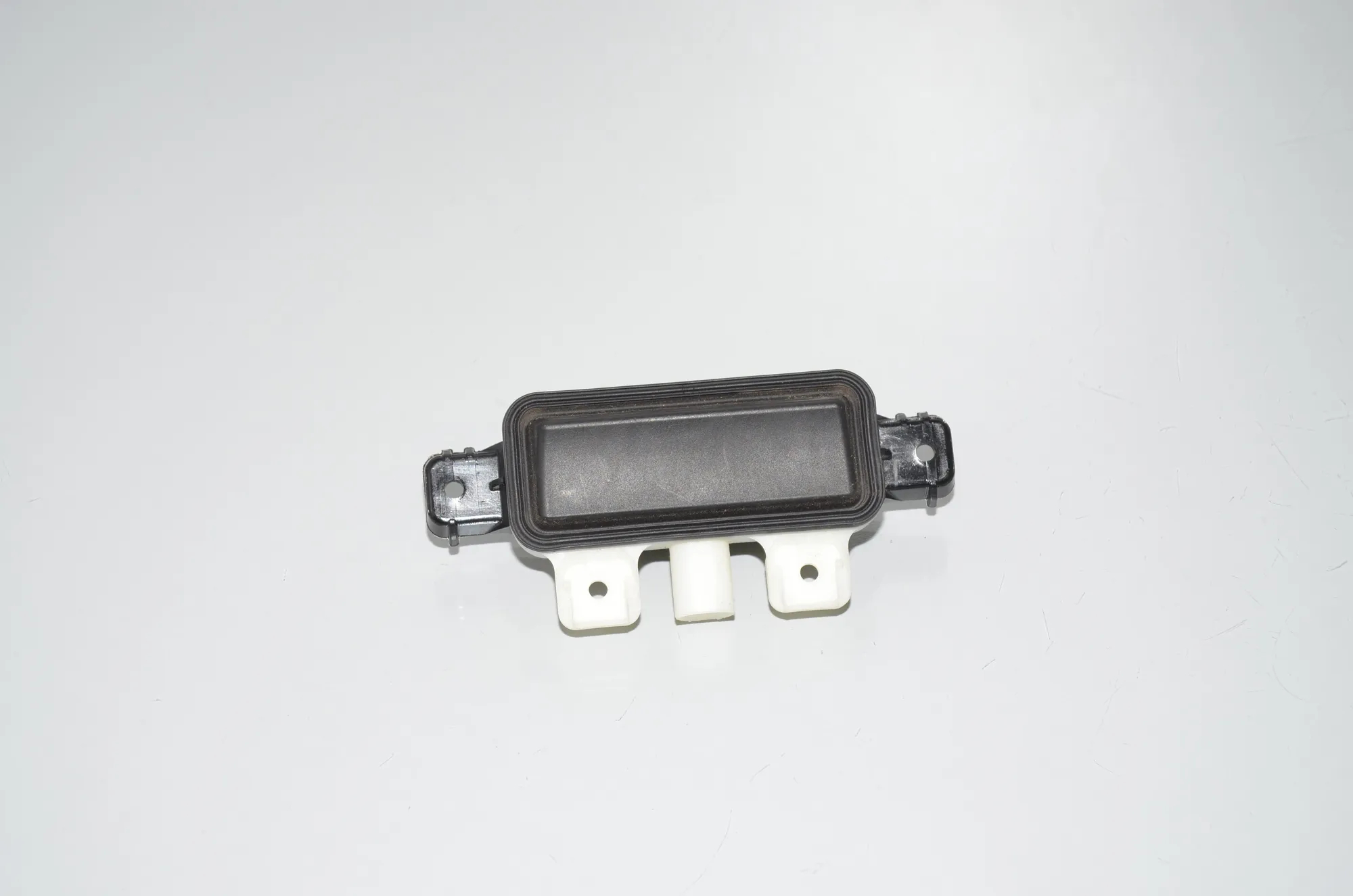 Tailgate Open Switch – OEM 7315602 · BMW i3 (I01) Electric 2021 – 2