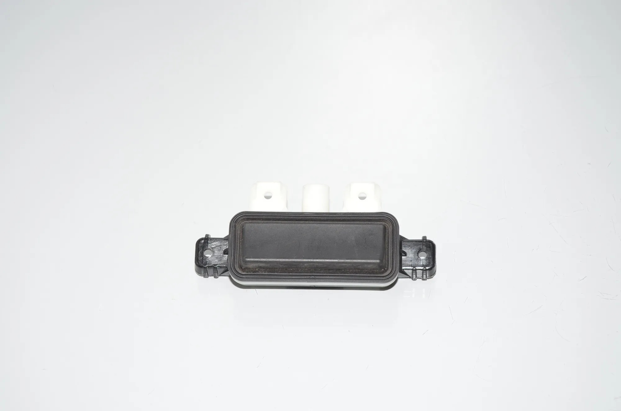 Tailgate Open Switch – OEM 7315602 · BMW i3 (I01) Electric 2021