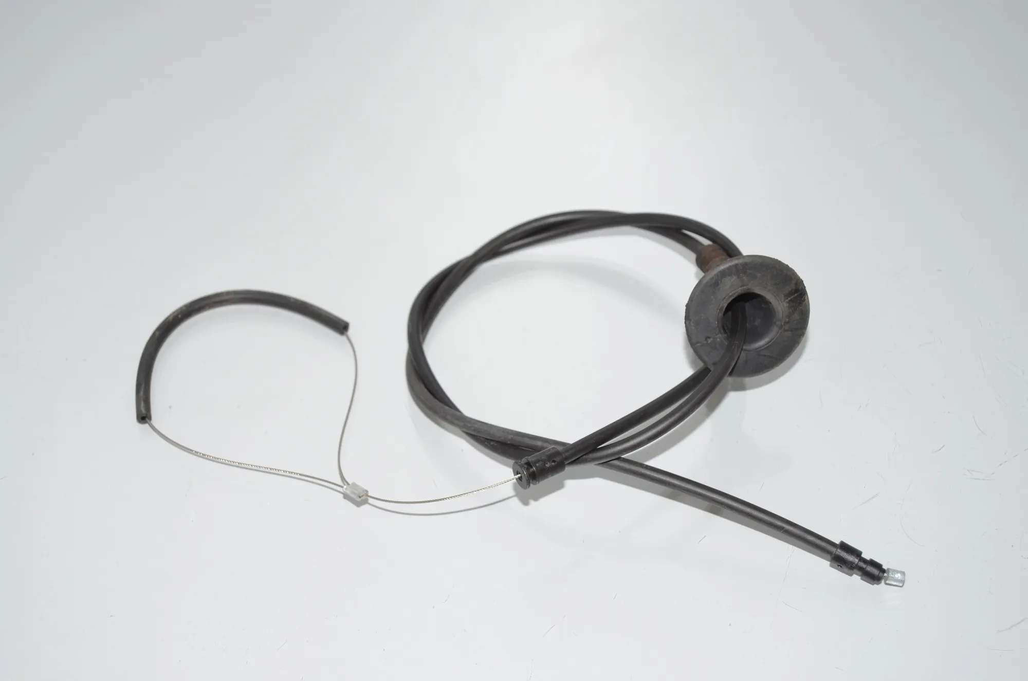 Bonnet Lock Cable – OEM 7299165 · BMW i3 (I01) Electric 2021 – 4