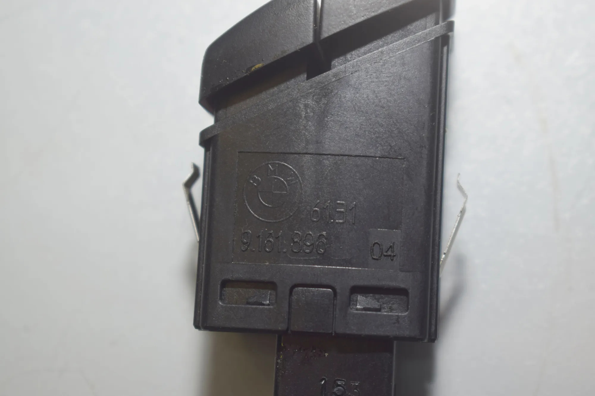 Hazard Button – OEM 9161896 · BMW 6 Gran Coupe (F06) 640 d 2013 – 5