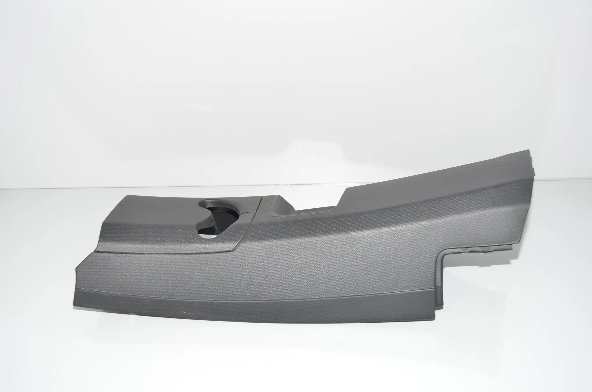 Left Side B Pillar Trim – OEM 7287935 · BMW i3 (I01) Electric 2021 – 2