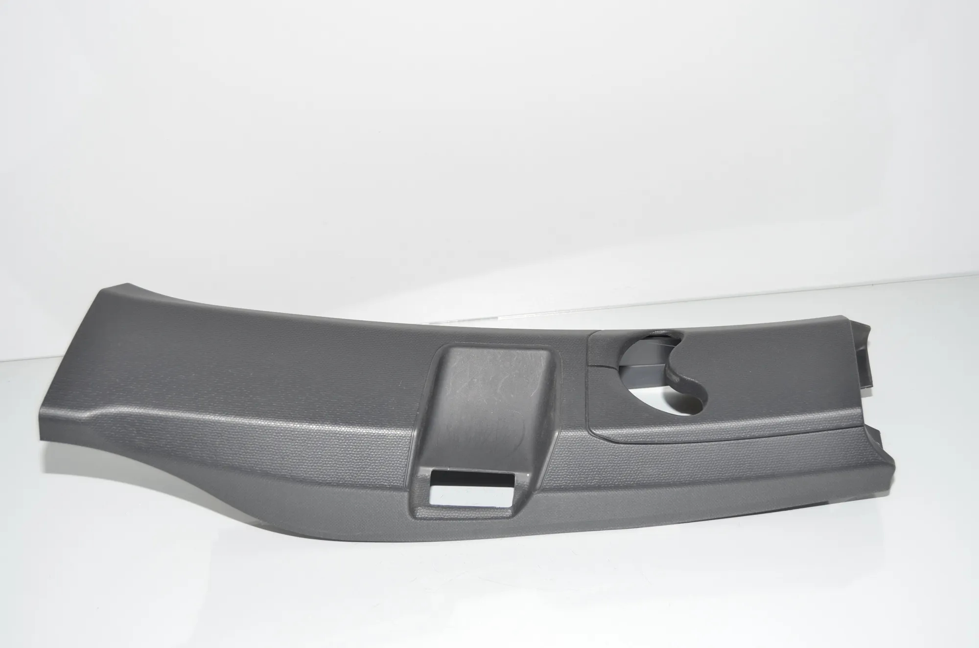 Left Side B Pillar Trim – OEM 7287935 · BMW i3 (I01) Electric 2021